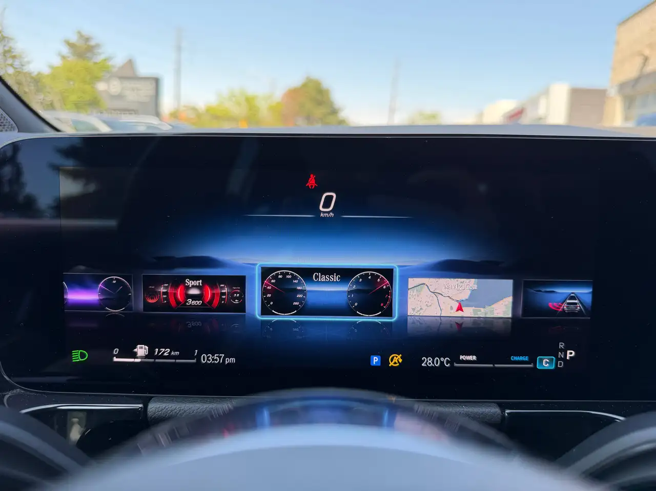 Mercedes-Benz GLA снимка Mercedes-Benz GLA