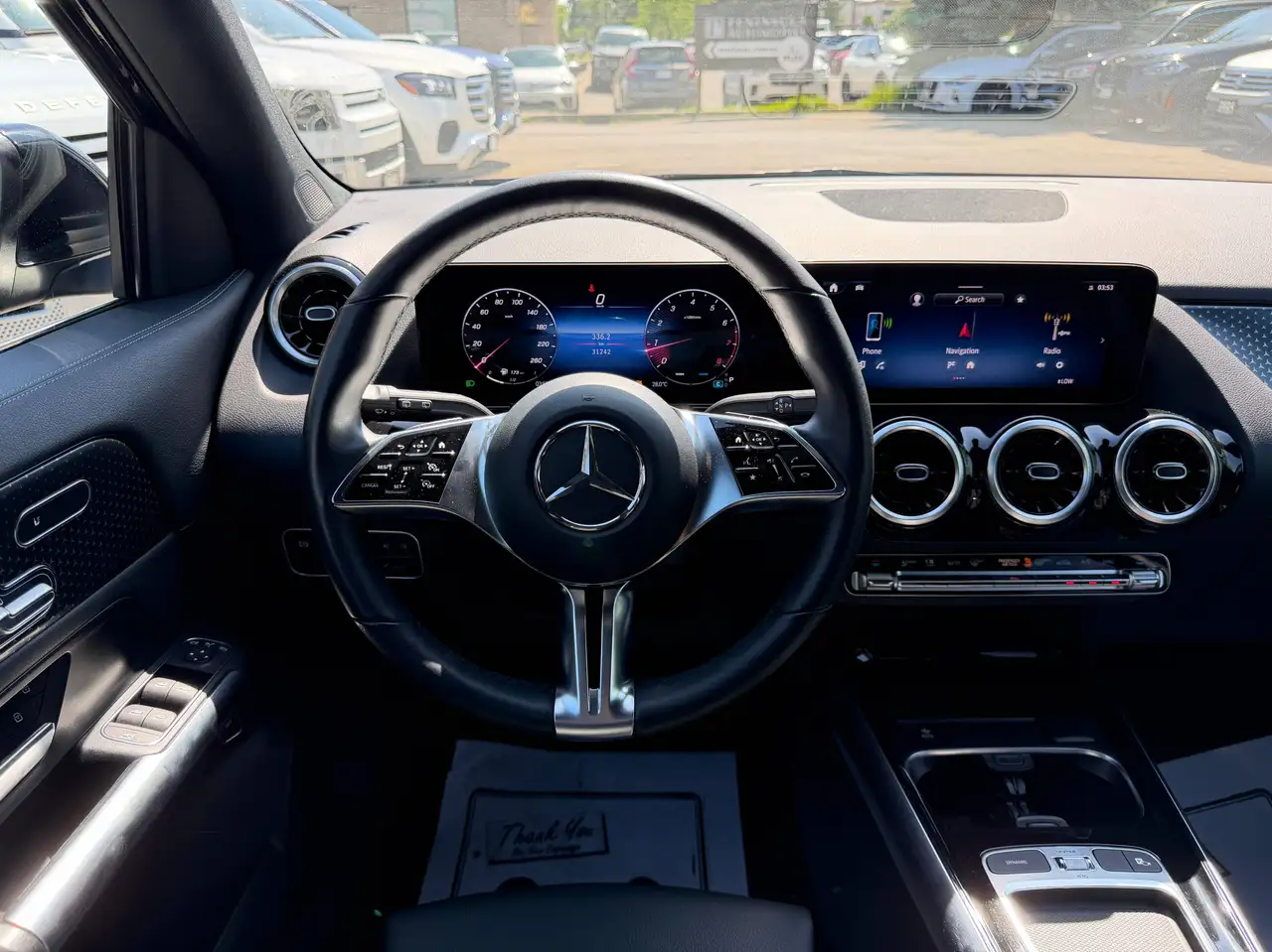 Mercedes-Benz GLA снимка Mercedes-Benz GLA