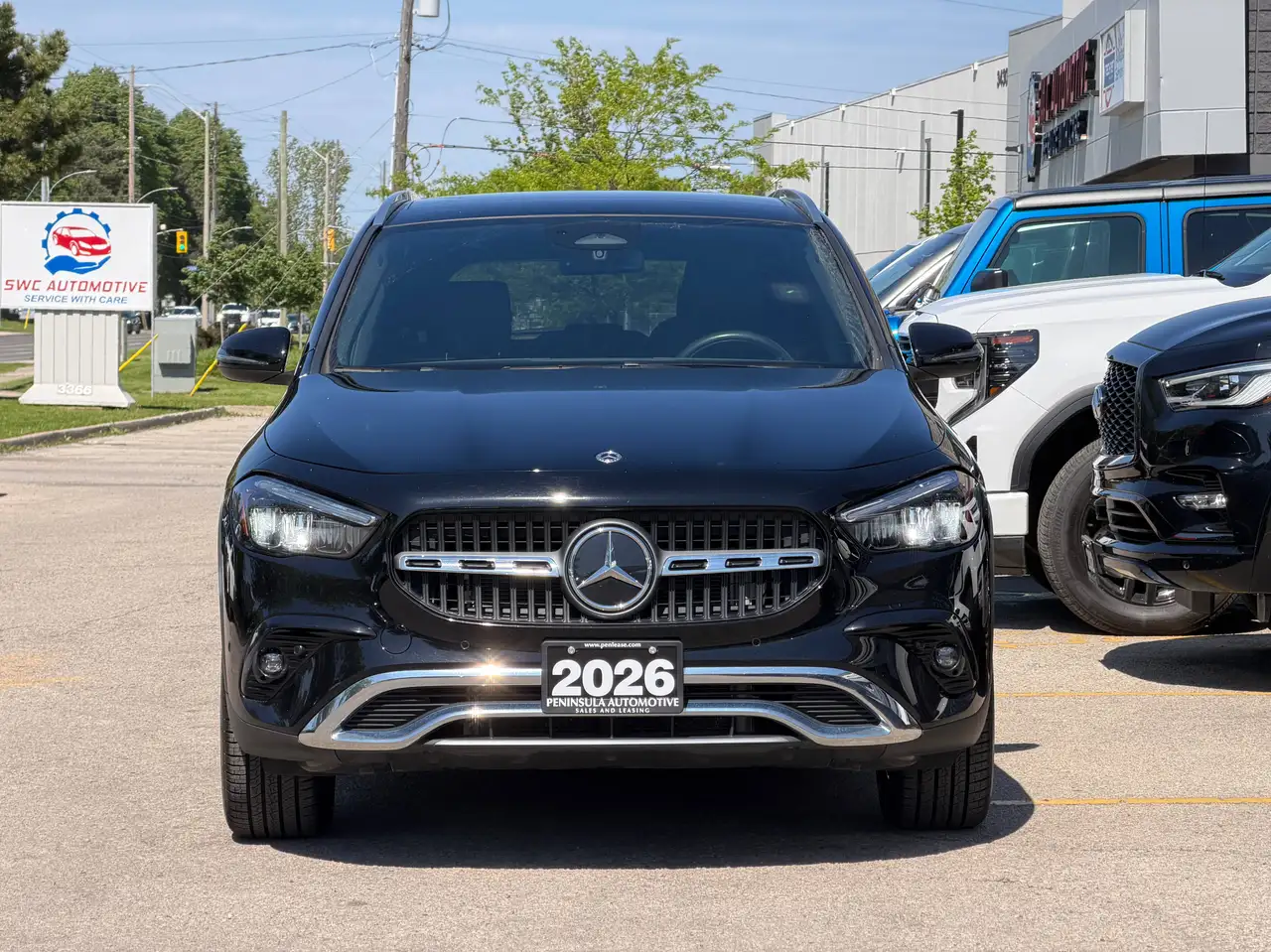 Mercedes-Benz GLA снимка Mercedes-Benz GLA
