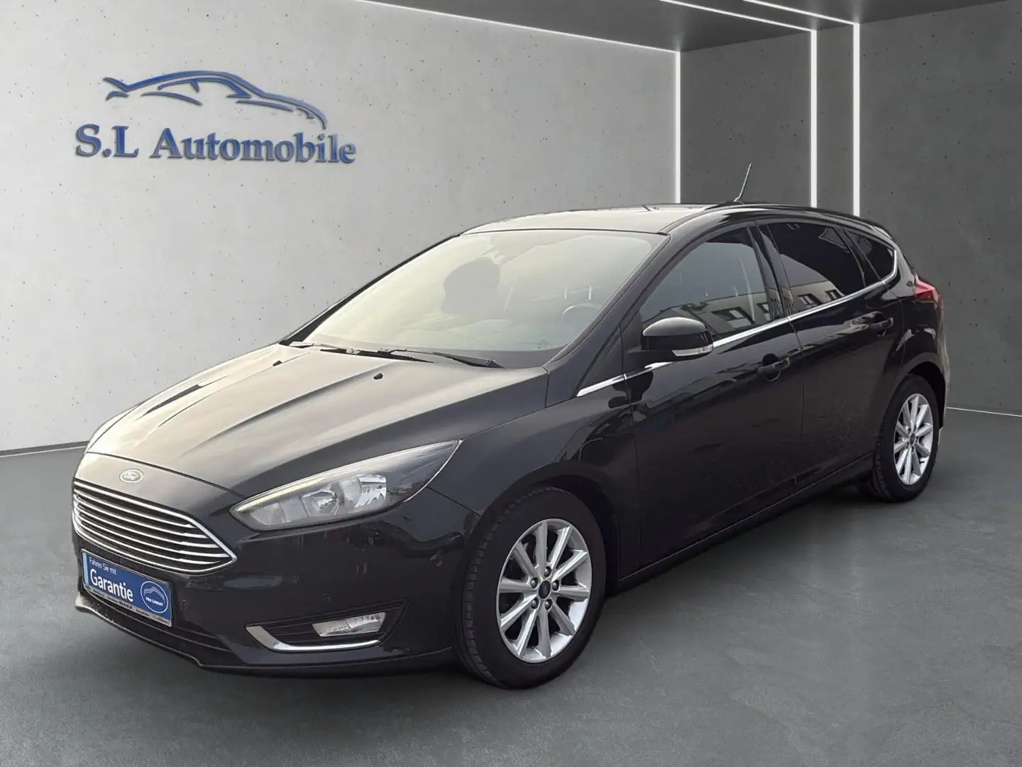 Ford Focus Lim. Titanium Wagen Nr 007 Noir - 2