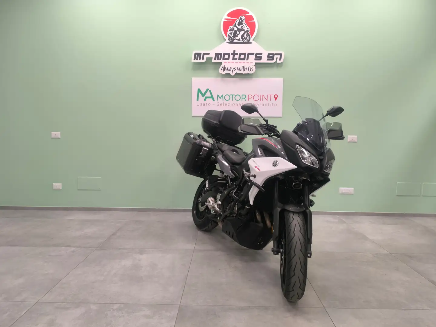 Yamaha Tracer 900 Gris - 1