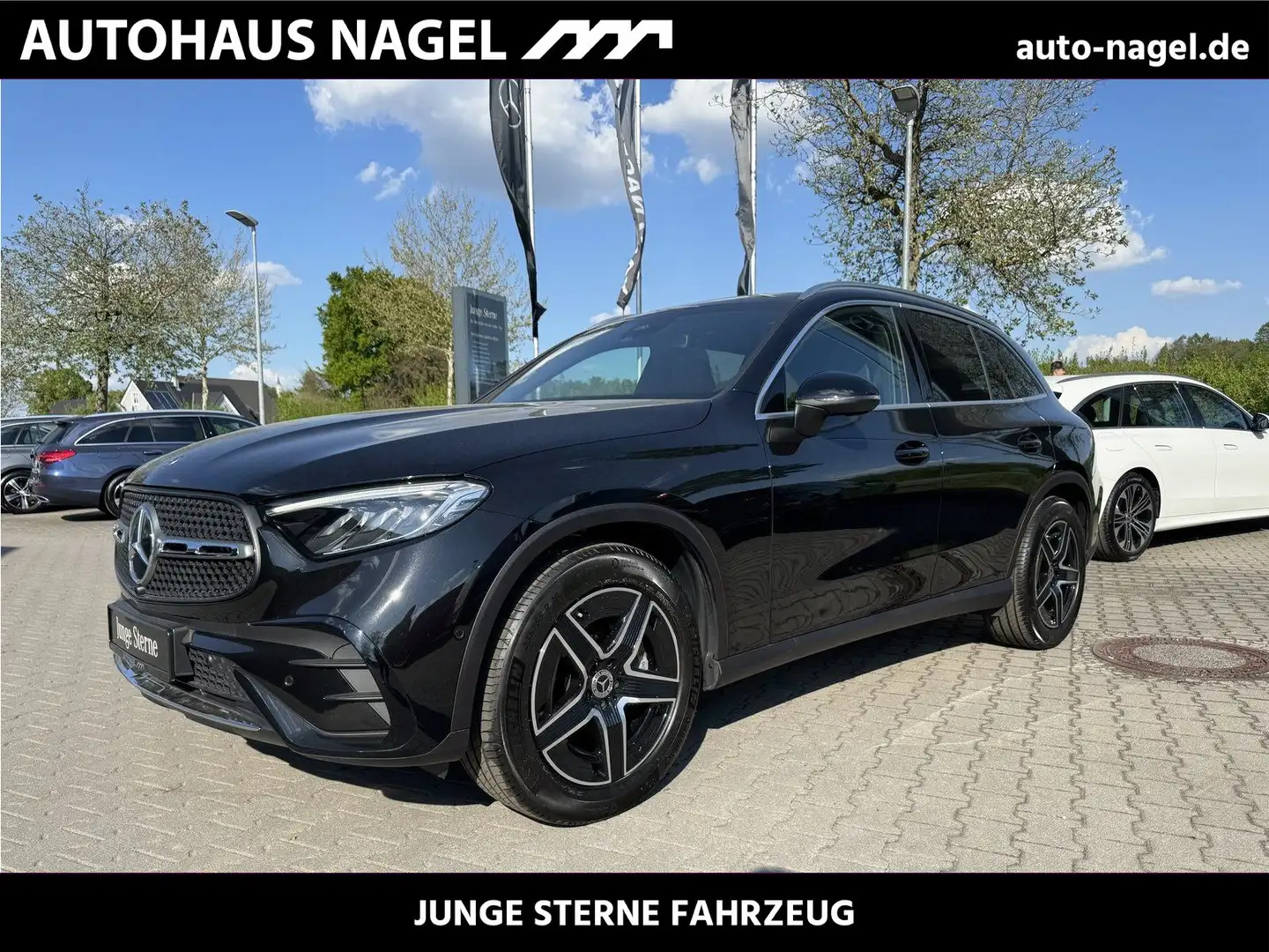 Mercedes-Benz GLC 200 AMG-Advanced-Plus*AHK*PANO*LEDER*Winter* Zwart - 1