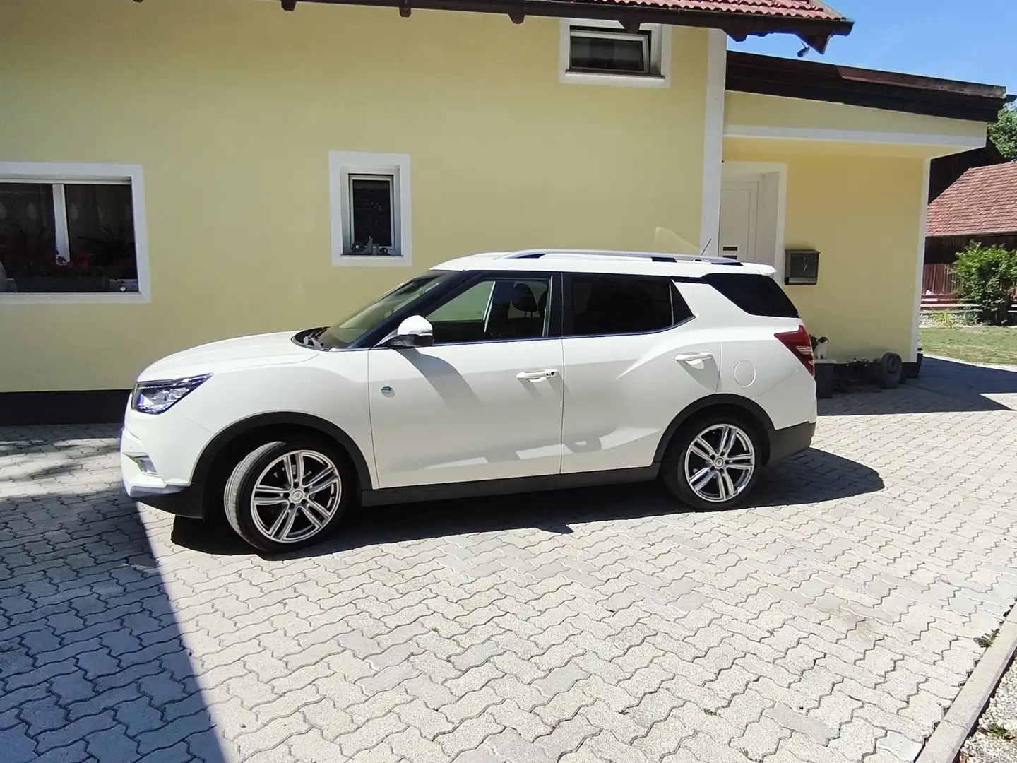 SsangYong XLV e-XDi 160 4WD Be - 2