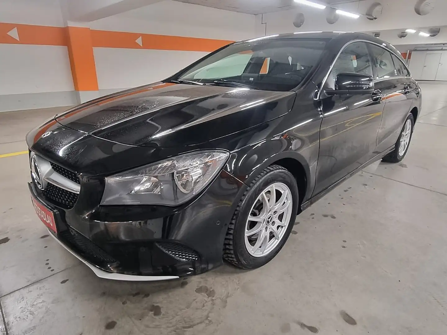 Mercedes-Benz CLA 180 d Shooting Brake Aut. LEDER NAVI *FINANZIERUNG ... Schwarz - 1