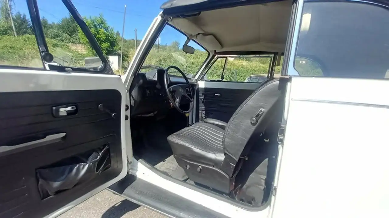 Volkswagen Coccinelle Finition LS: Moteur 1600 d’origine et freins a disques avant, foto 7