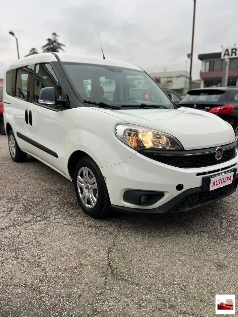 Fiat Doblo Dobl&ograve; 1.6 MJT 120 CV Trekking Blanco - 2