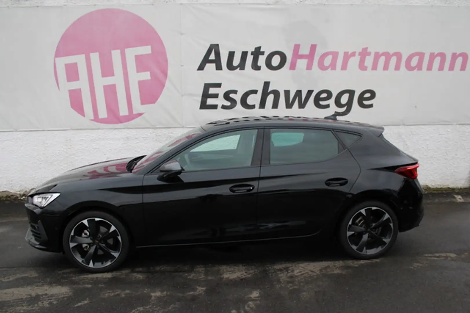 CUPRA Leon 2.0 TDI DSG LED Nav Fahras 19" Anschlussgar Schwarz - 2