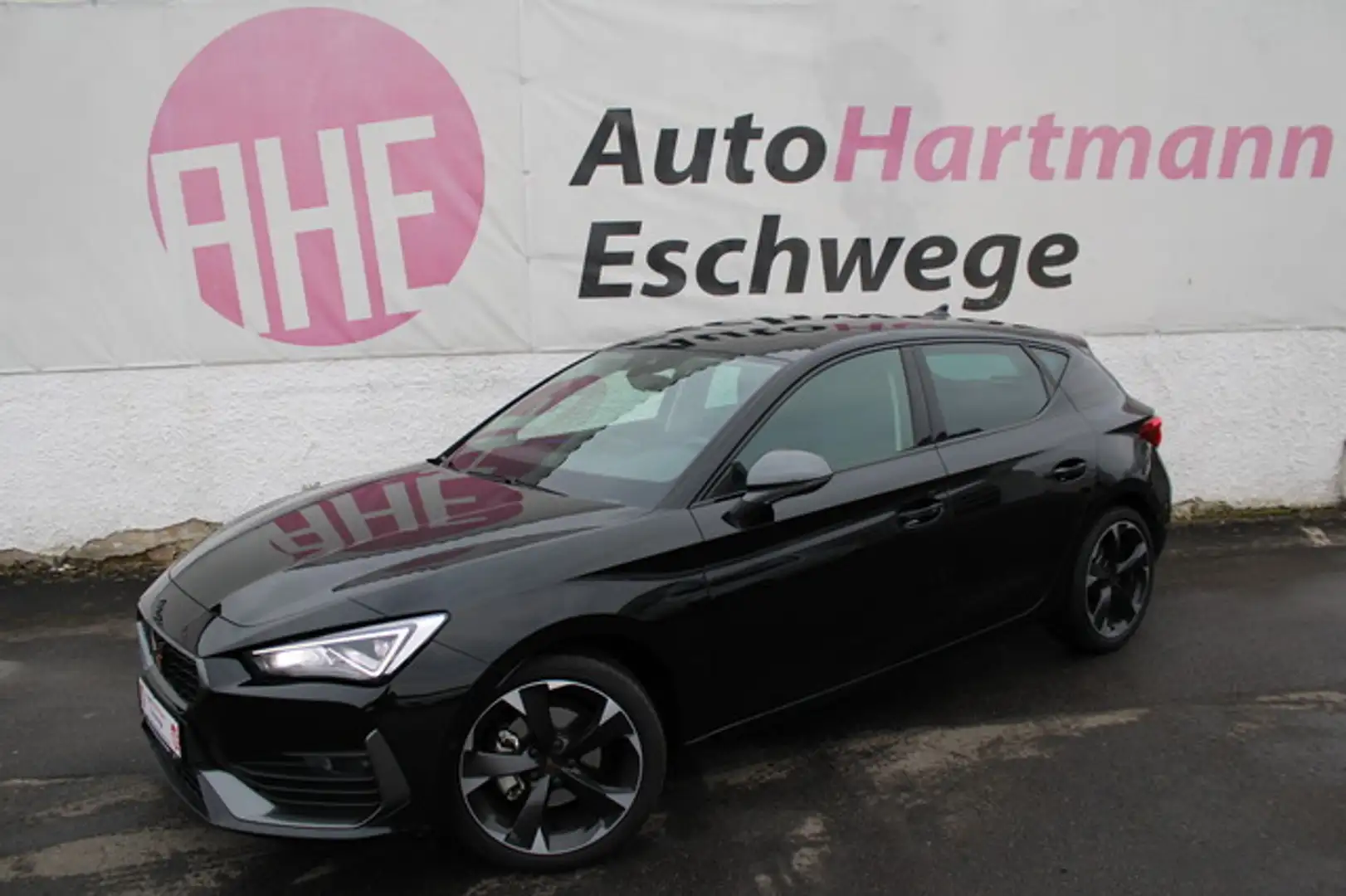 CUPRA Leon 2.0 TDI DSG LED Nav Fahras 19" Anschlussgar Schwarz - 1