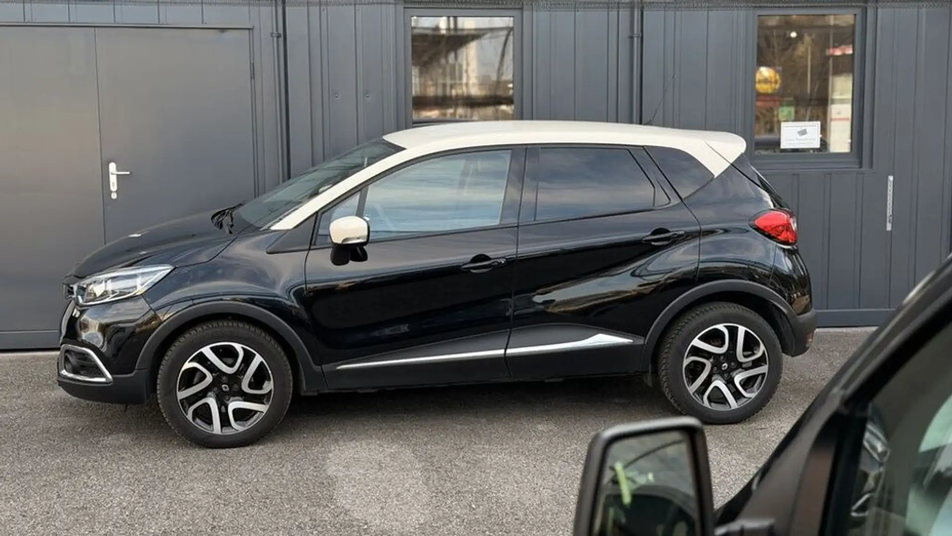 Renault Captur Dynamique Schwarz - 2
