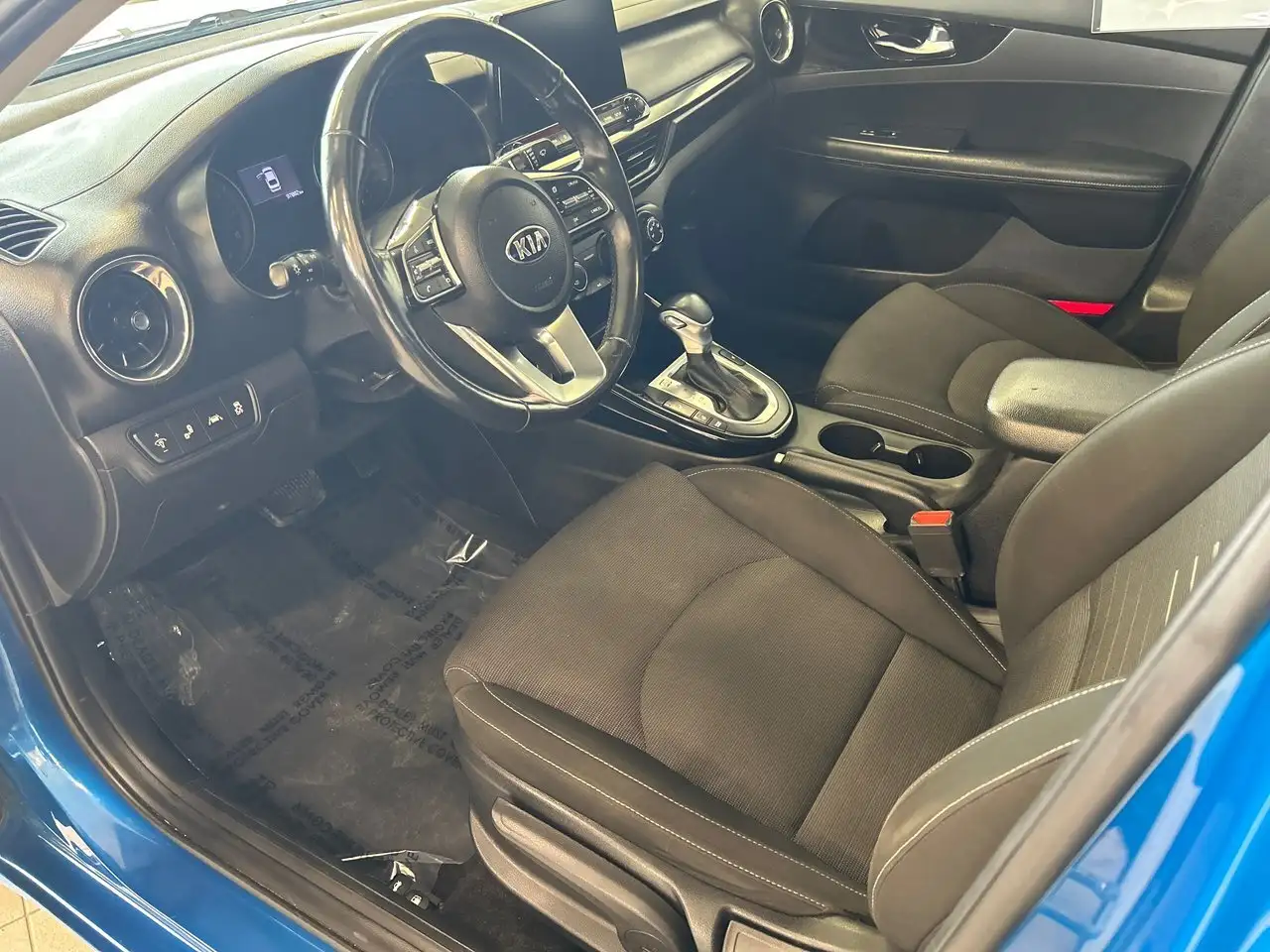 Kia Forte снимка Kia Forte