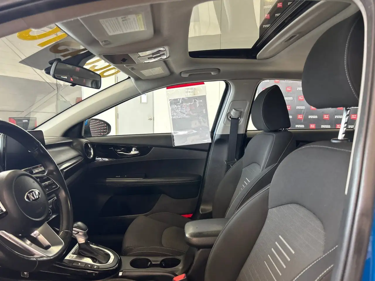Kia Forte снимка Kia Forte