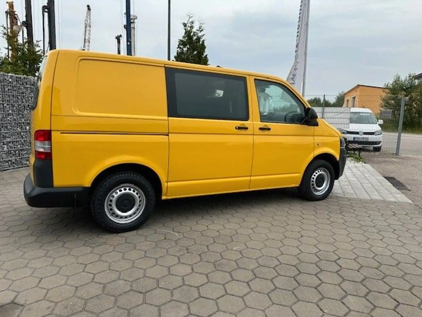 Volkswagen T5 Transporter Gelb - 2