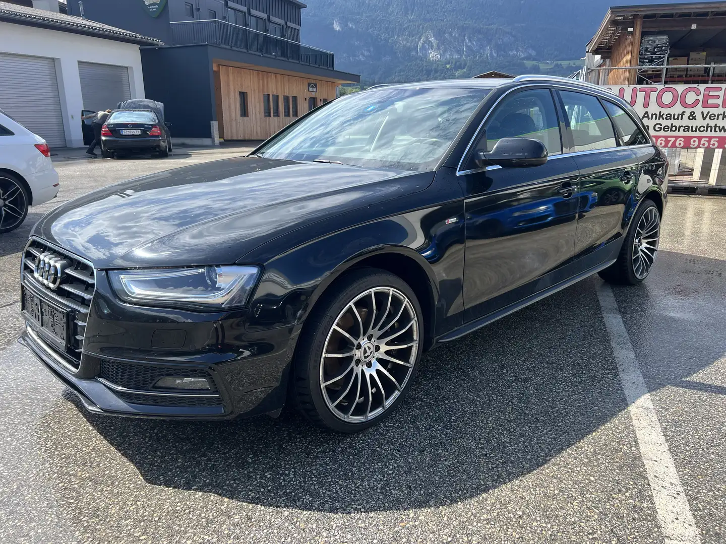 Audi A4 Avant 2,0 TDI DPF S-line - 1