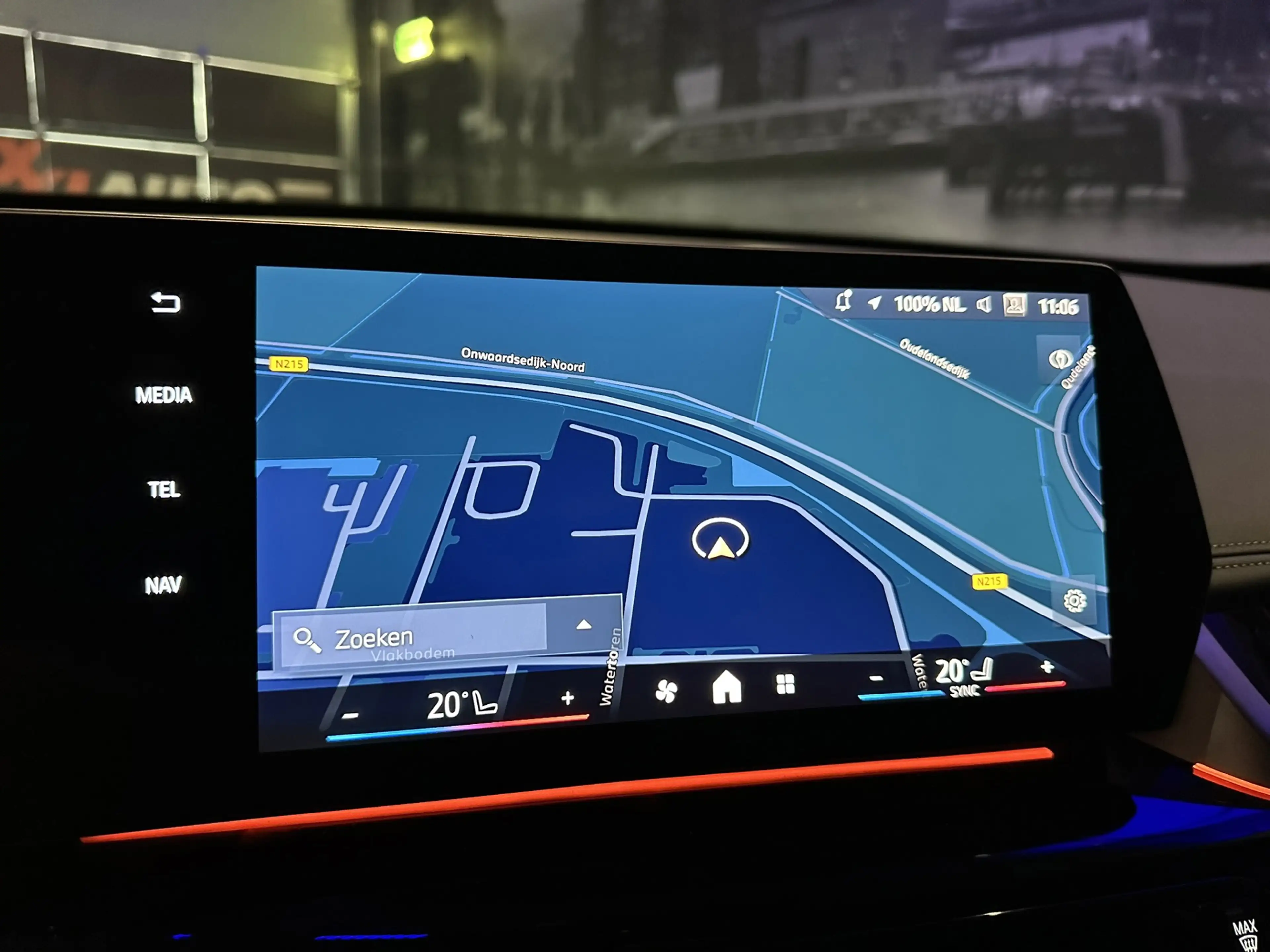 BMW iX1 EDrive20 67 kWh L *Leder*Camera*Premiumpack* — photo 28