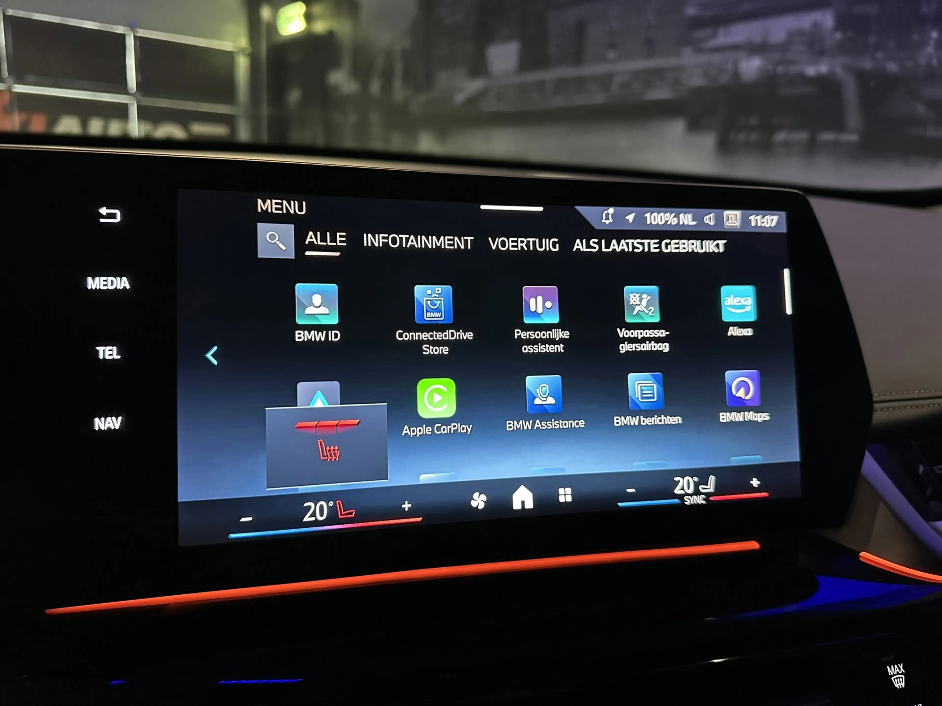 BMW iX1 EDrive20 67 kWh L *Leder*Camera*Premiumpack* — photo 29