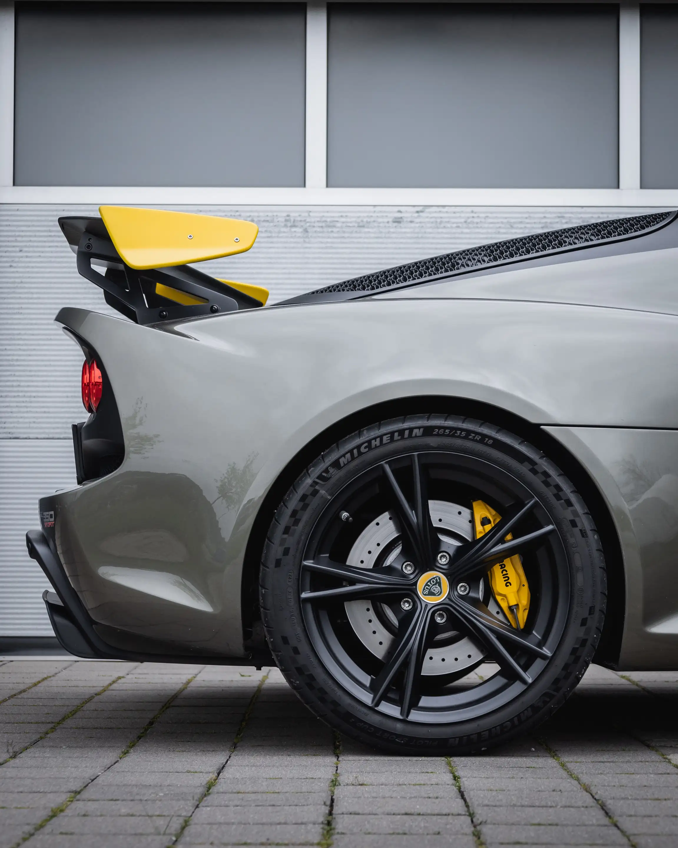 Lotus Exige 350 Sport *Military Grey + Carbon* — photo 10