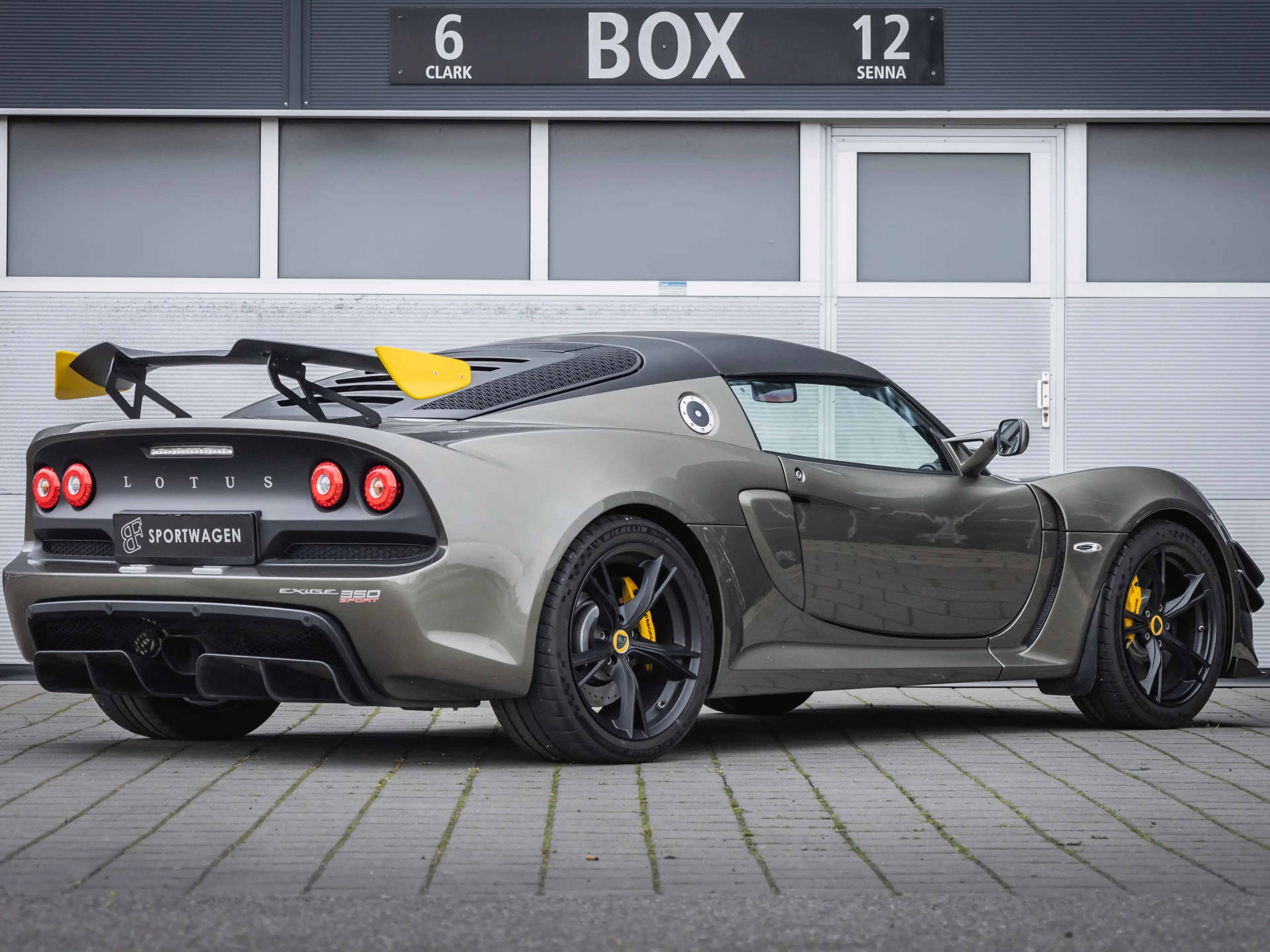 Lotus Exige 350 Sport *Military Grey + Carbon* — photo 6