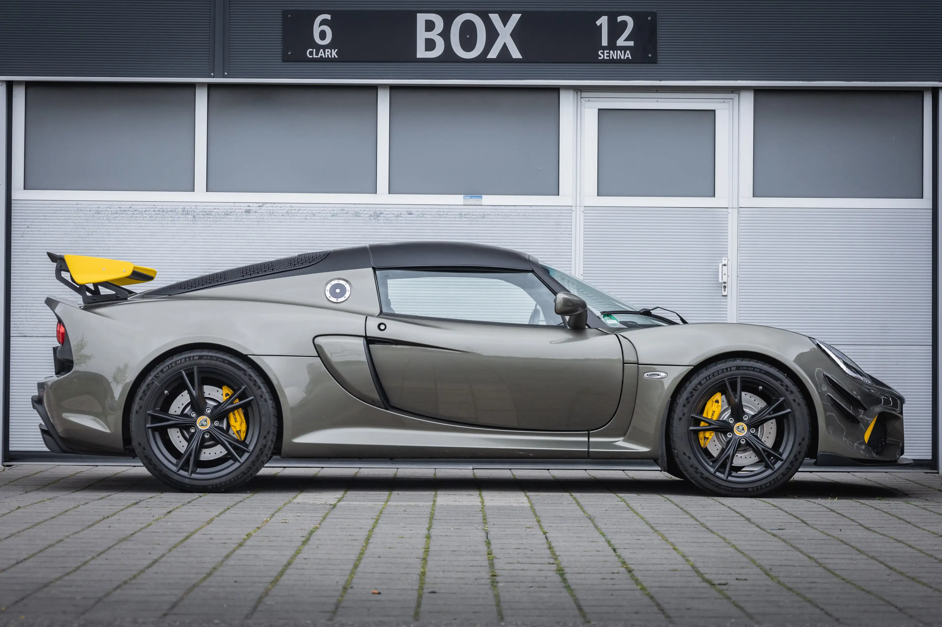 Lotus Exige 350 Sport *Military Grey + Carbon* — photo 2