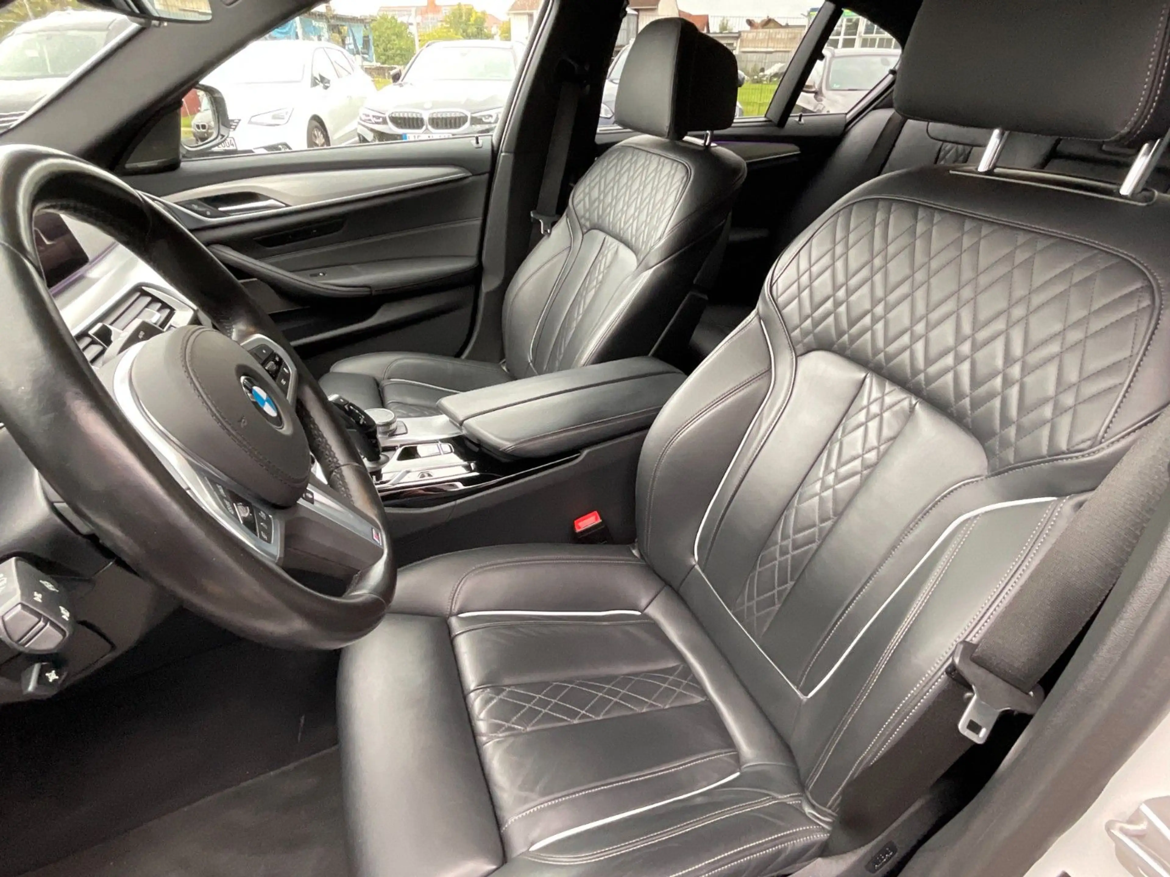 BMW 550 i xDrive - LASER * STANDHZG. * LEDER NAPPA — photo 11