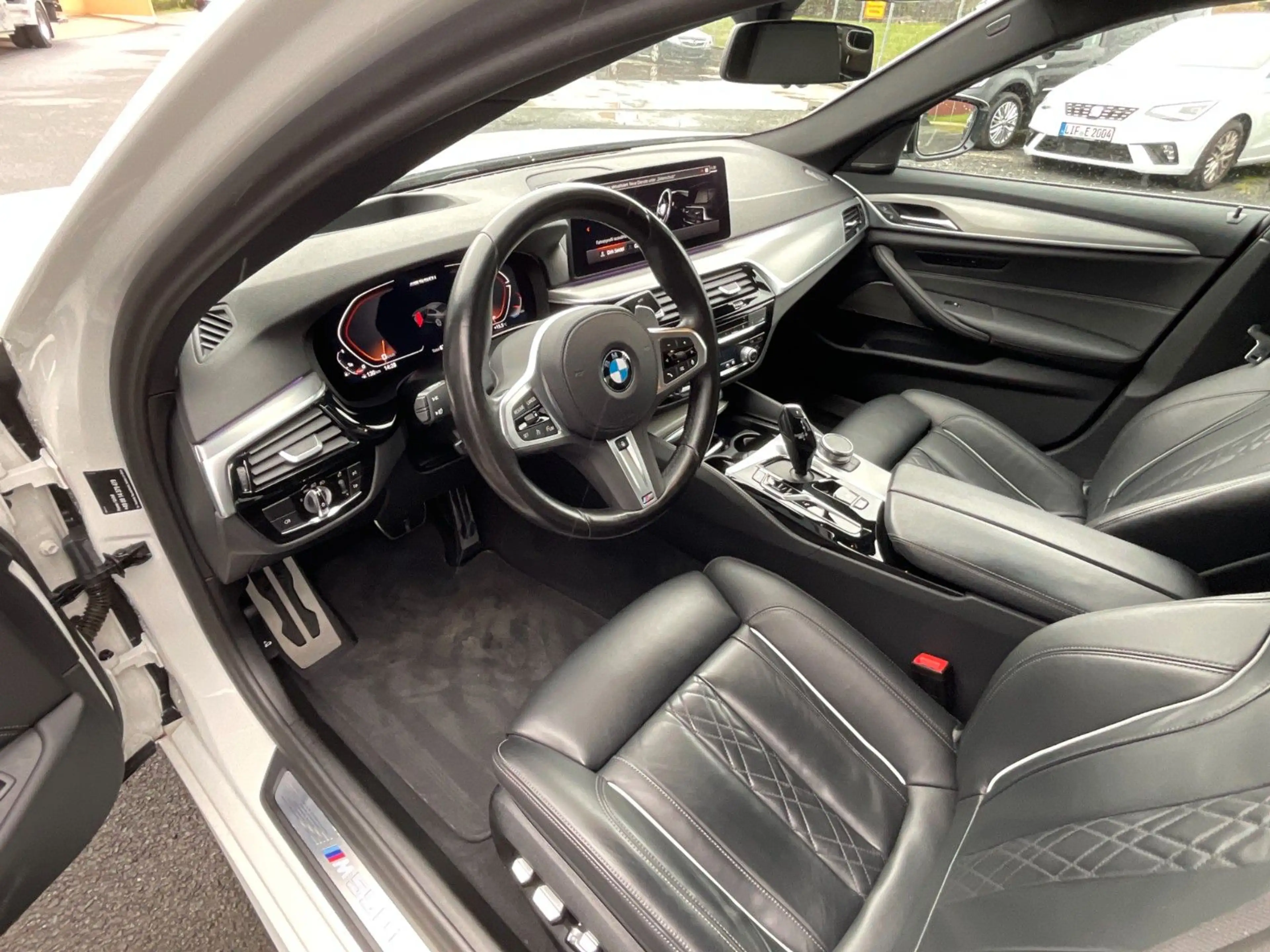 BMW 550 i xDrive - LASER * STANDHZG. * LEDER NAPPA — photo 10