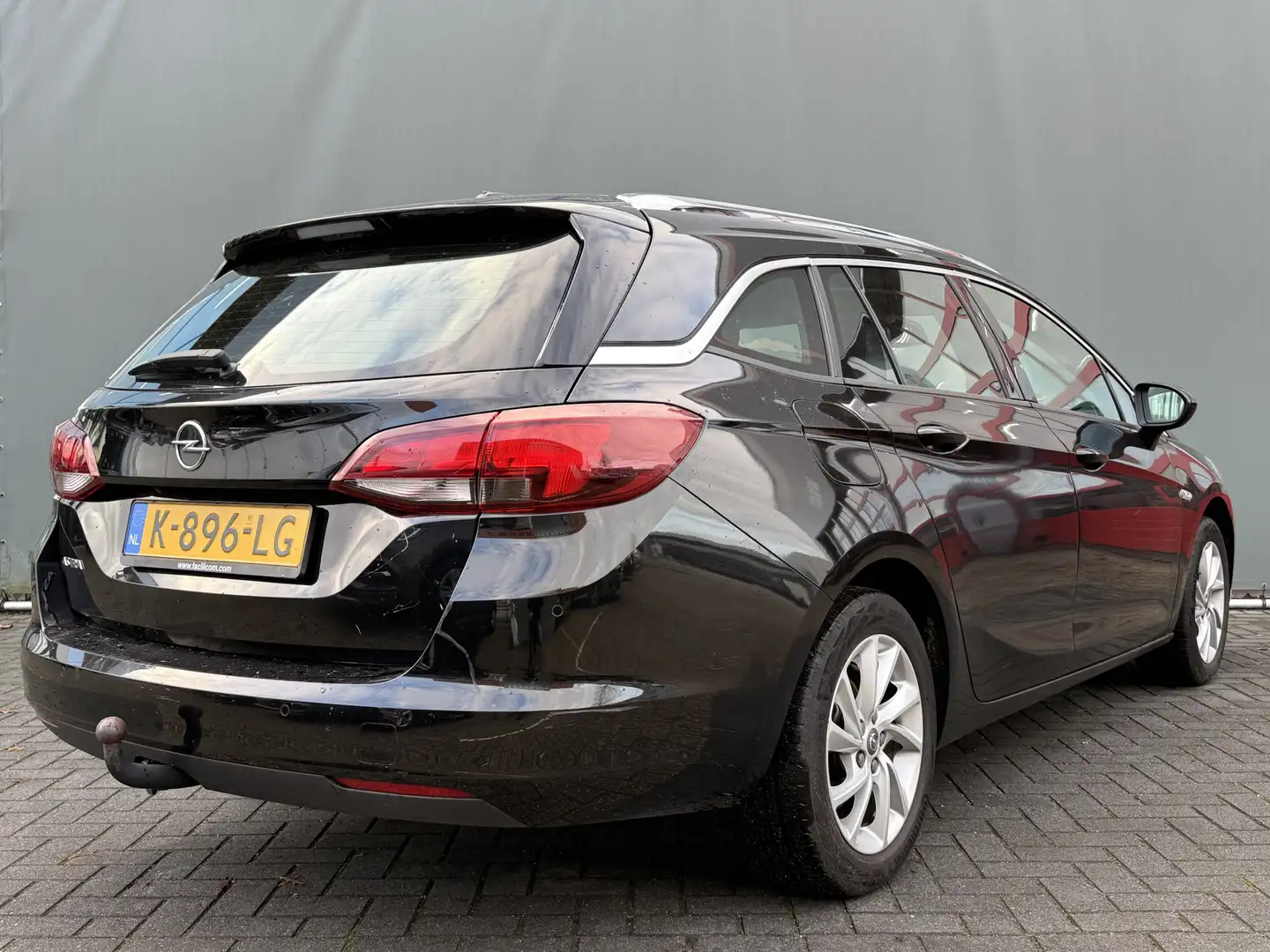Opel Astra Sports Tourer BWJ 2021 1.2T 131 PK Business Elegan Zwart - 2