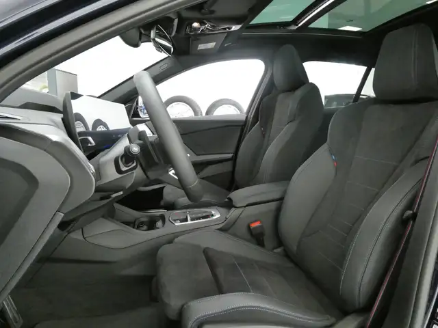 BMW 123 i xDrive Ansicht 9