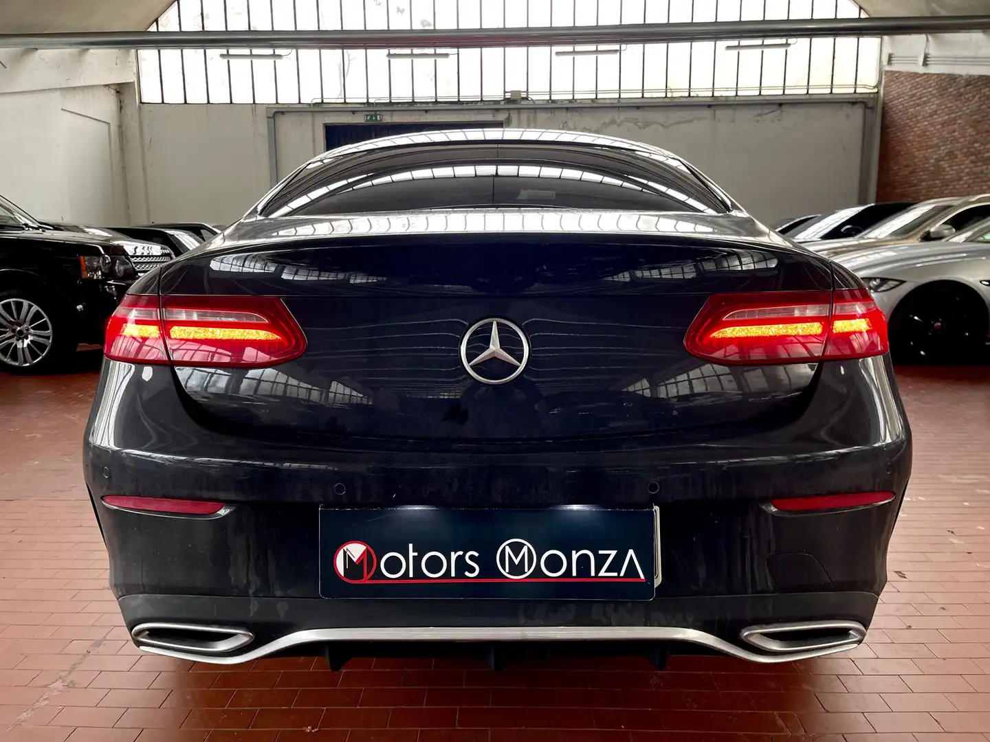 Mercedes-Benz E 220 d 4Matic Premium Plus *Head-Up *LuciAmbiente Nero - 2