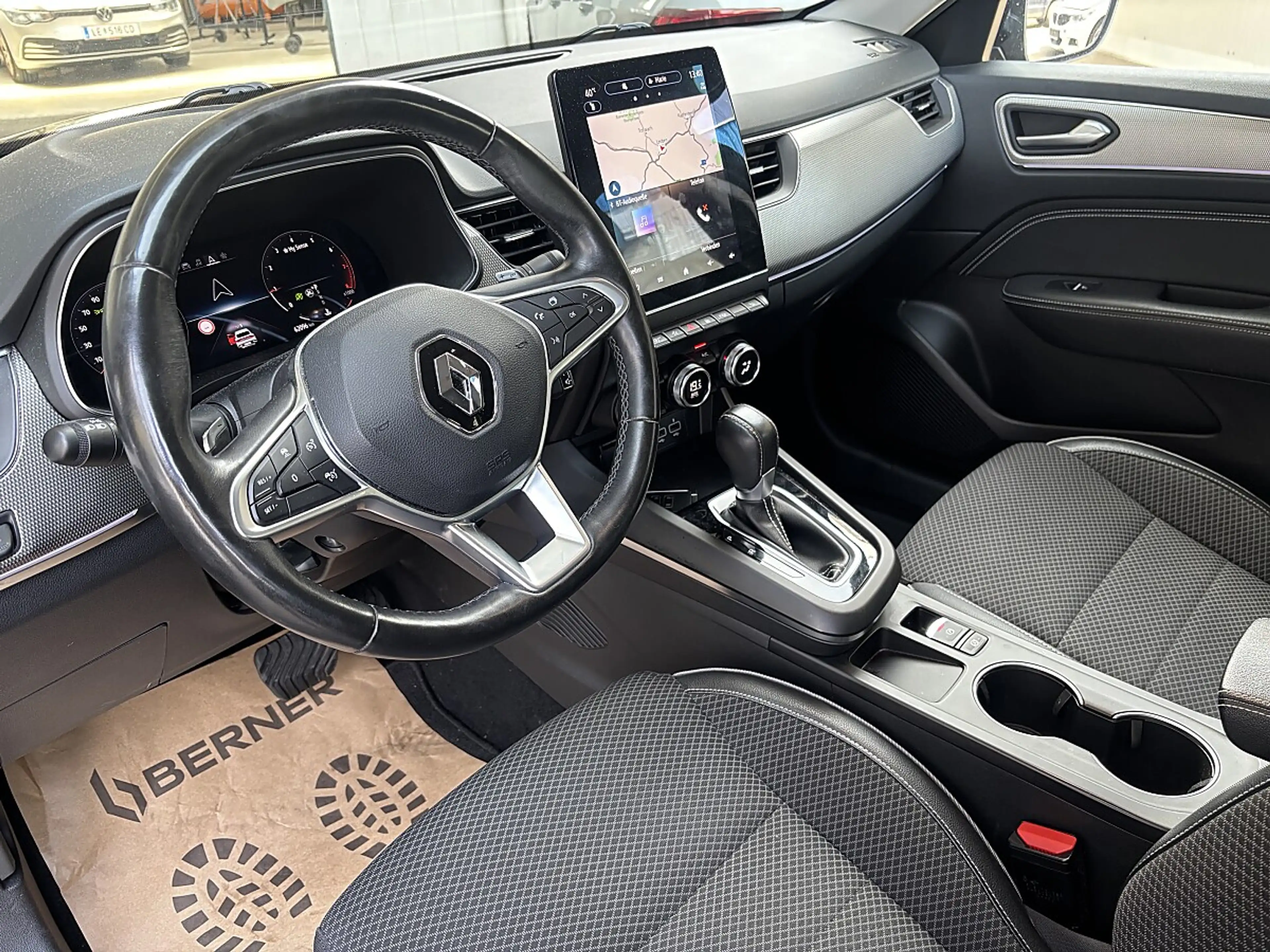 Renault Arkana TCe 140 EDC PF Intens Aut. — photo 9