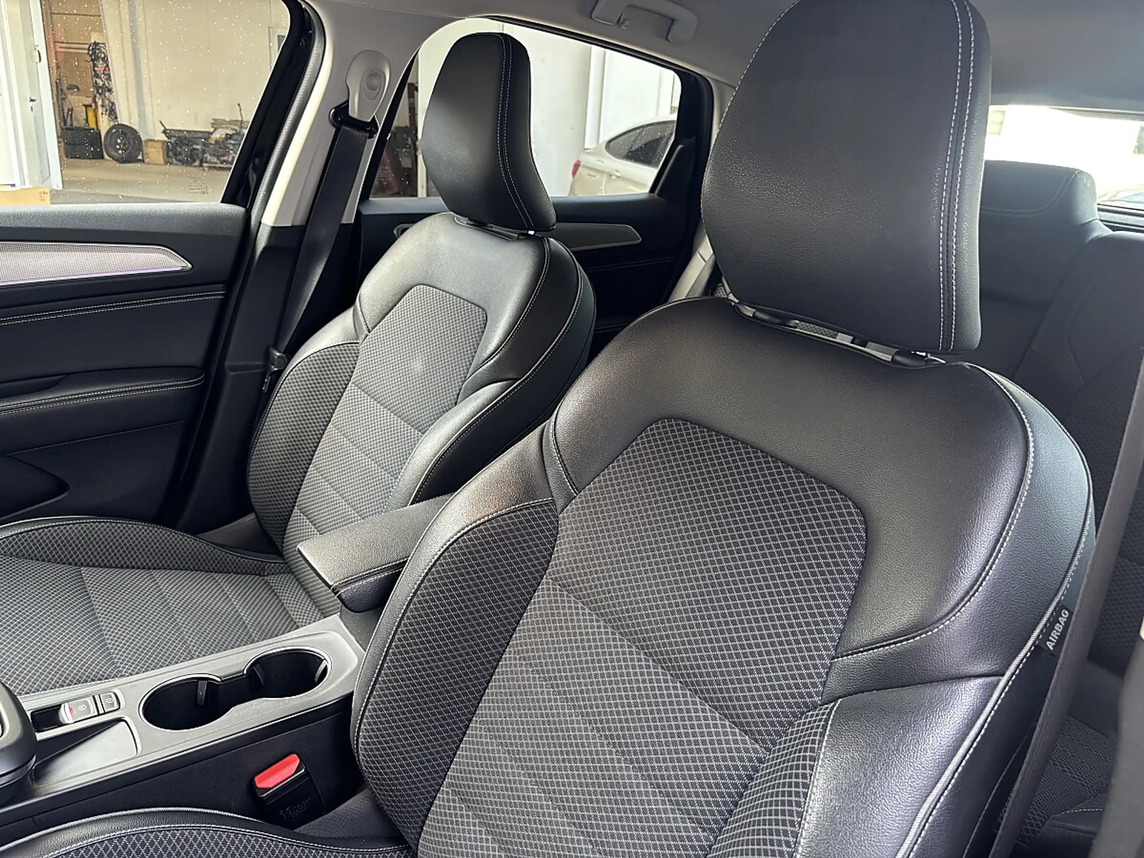 Renault Arkana TCe 140 EDC PF Intens Aut. — photo 12