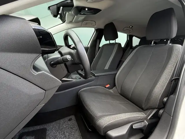 Peugeot 308 view 4