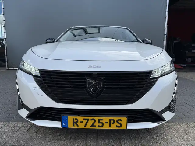 Peugeot 308 view 7