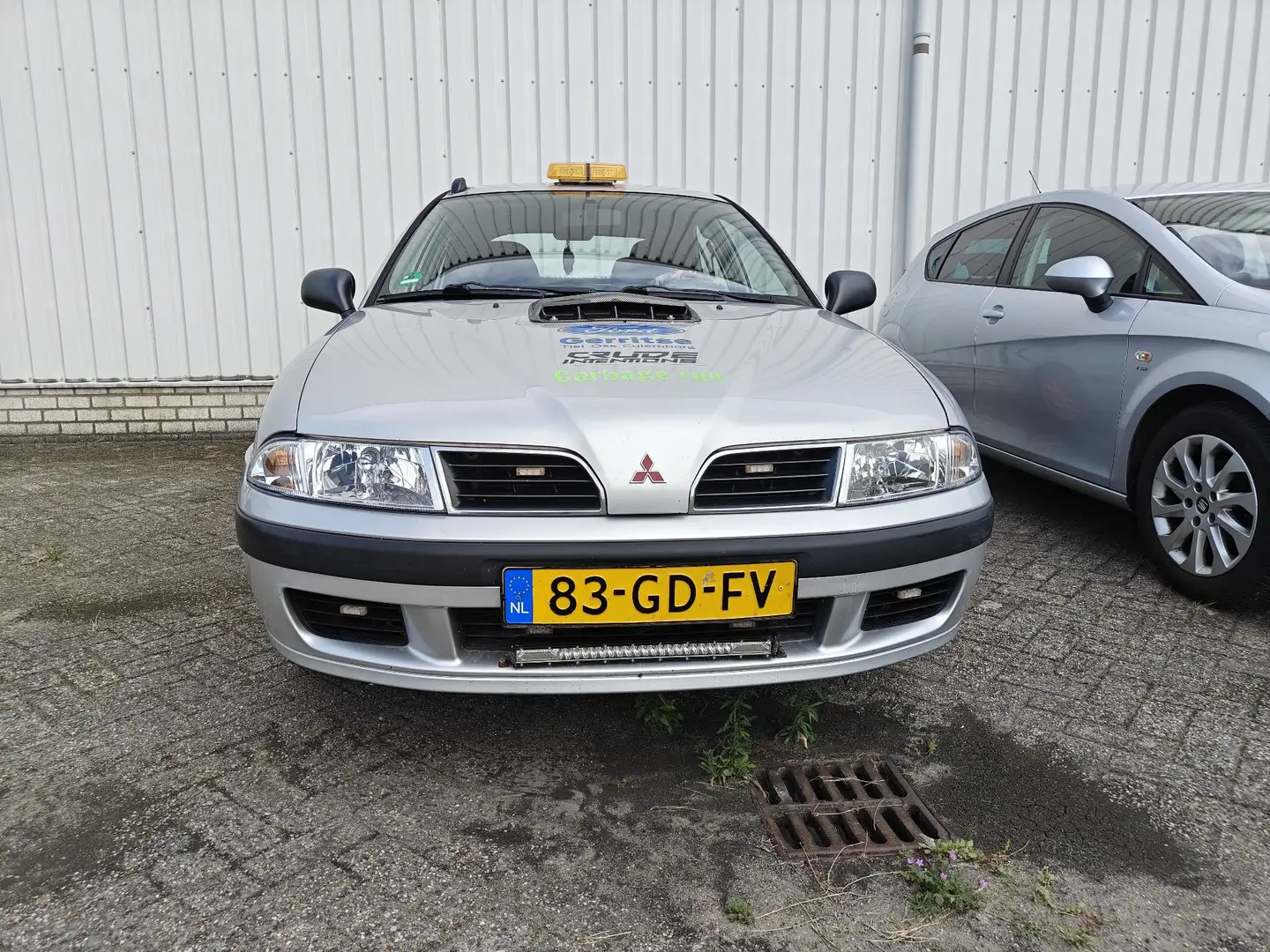 Mitsubishi Carisma 1.6 Classic.nl Gri - 1