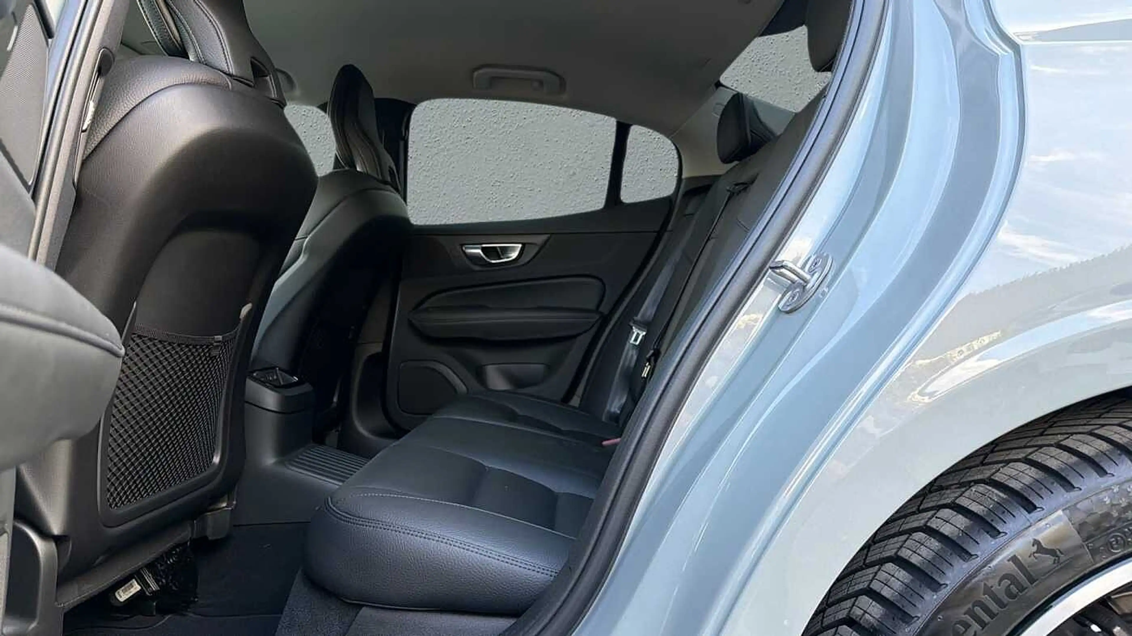 Volvo S60 Recharge Plus Dark, T8 AWD Plug-in hybrid, Elektri — photo 7