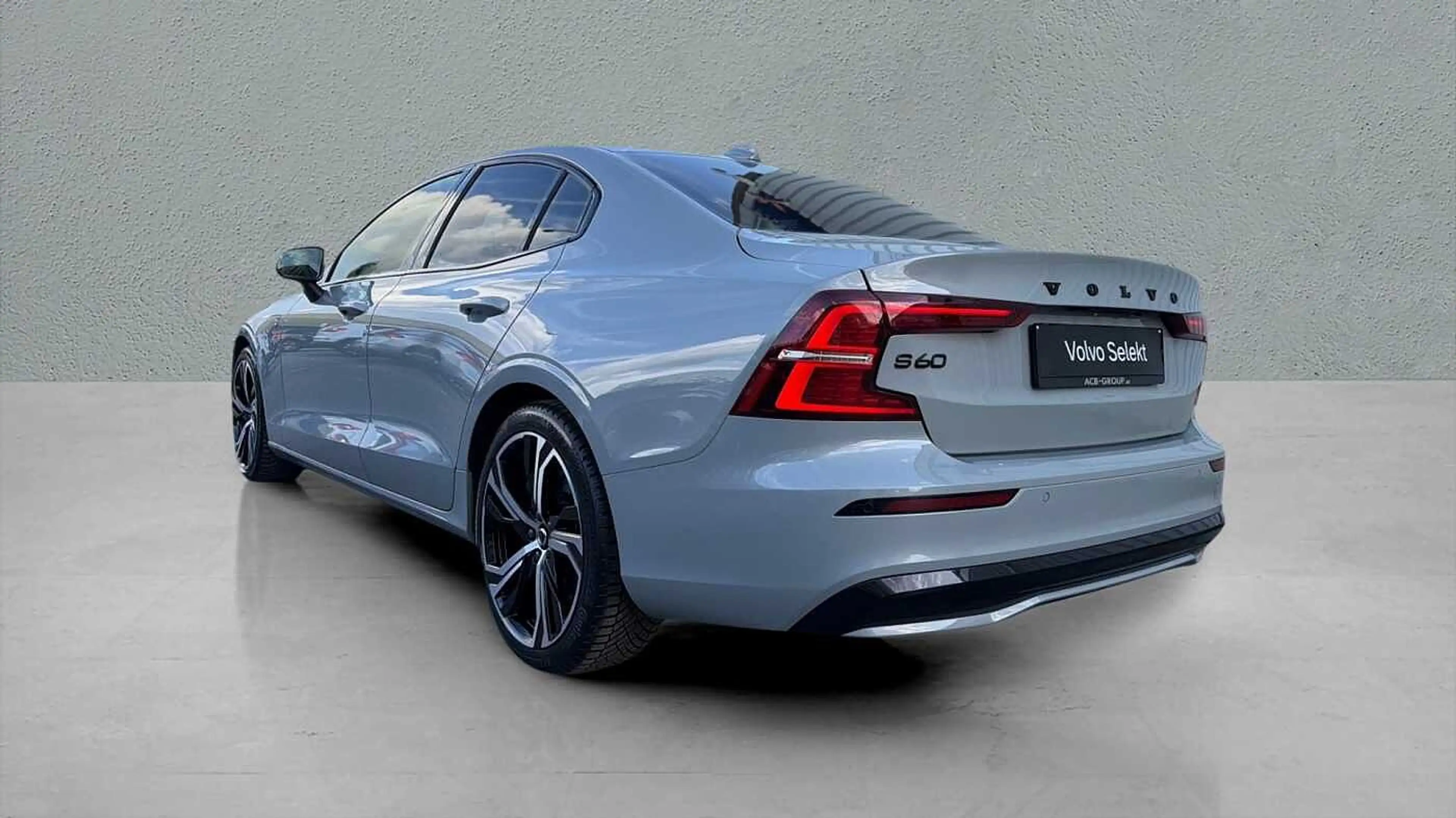 Volvo S60 Recharge Plus Dark, T8 AWD Plug-in hybrid, Elektri — photo 2