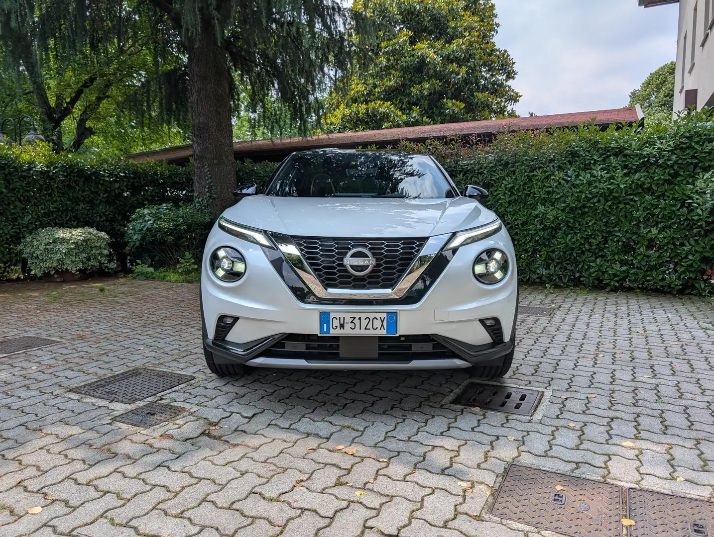 Nissan Juke 1.0 dig-t N-Sport 114cv Weiß - 2