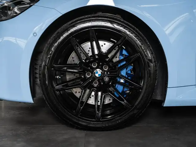 BMW M2 view 4