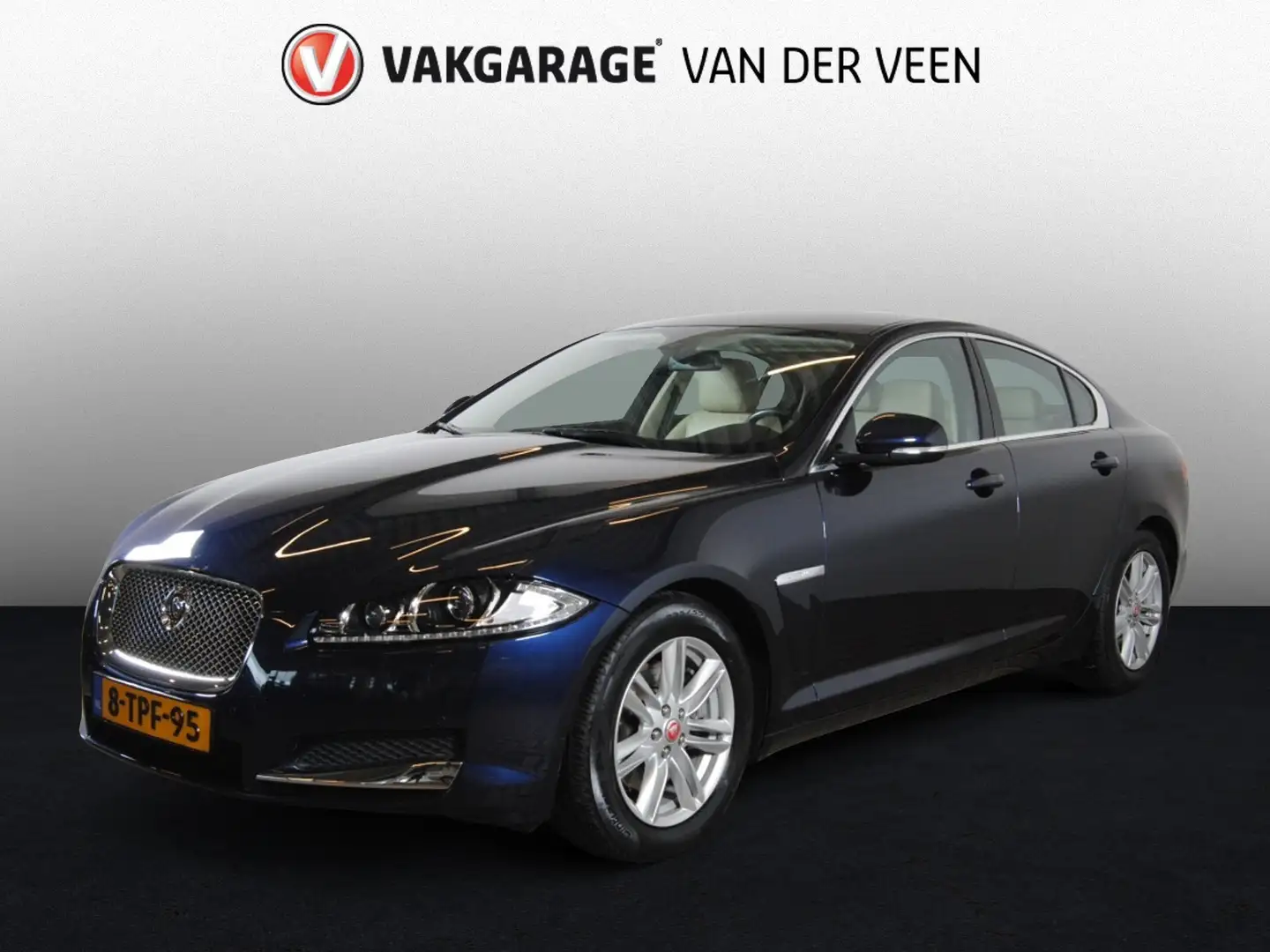 Jaguar XF 2.2D Blauw - 1