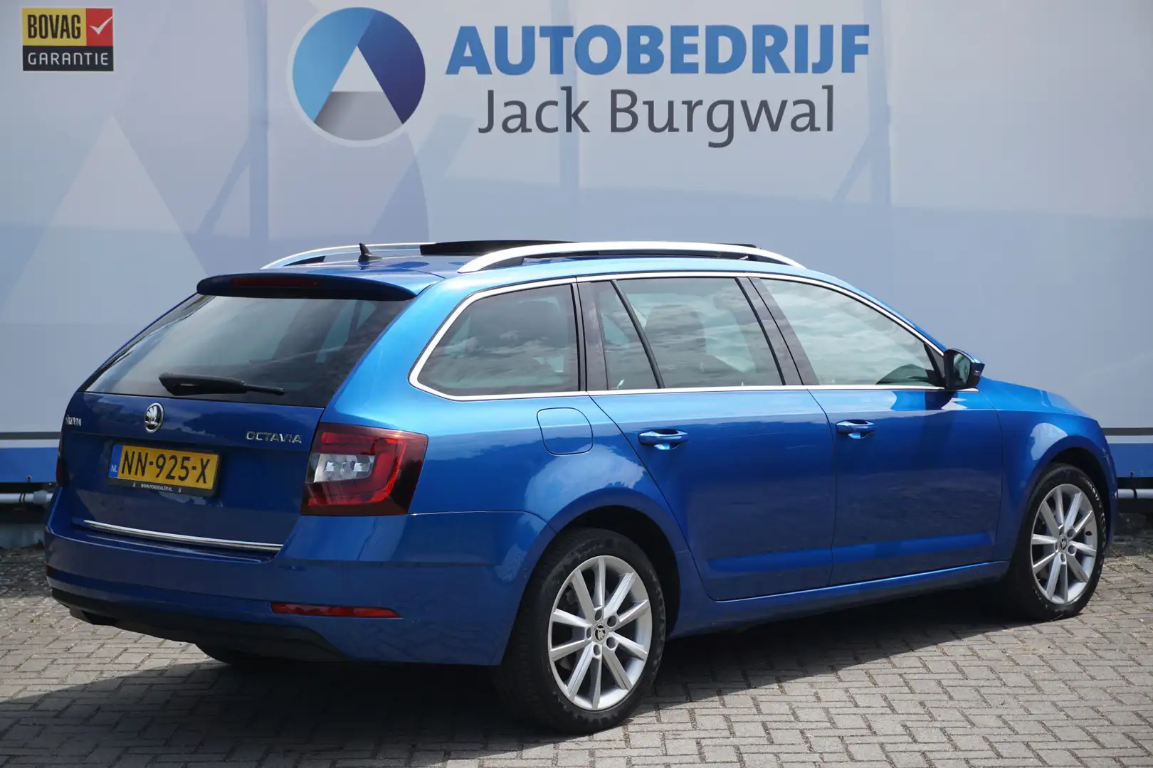Skoda Octavia Combi 1.4 TSI 150PK Greentech Style Business Afn. Blauw - 2