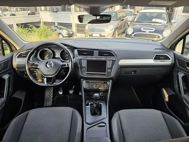 Volkswagen Tiguan view 9
