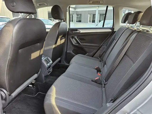 Volkswagen Tiguan view 8