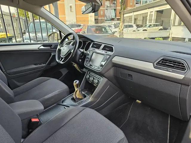 Volkswagen Tiguan view 10