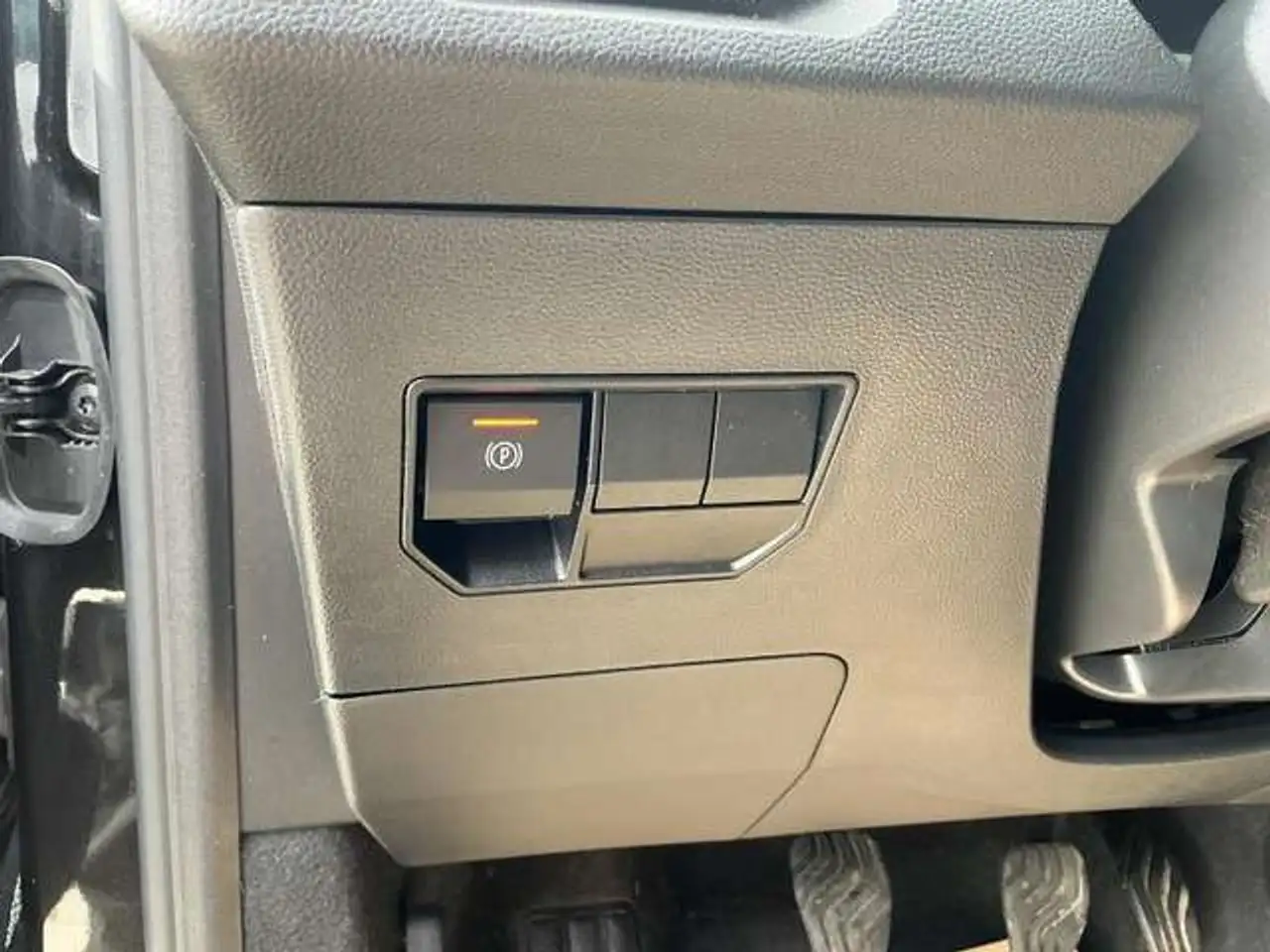 Dacia Duster — photo 18