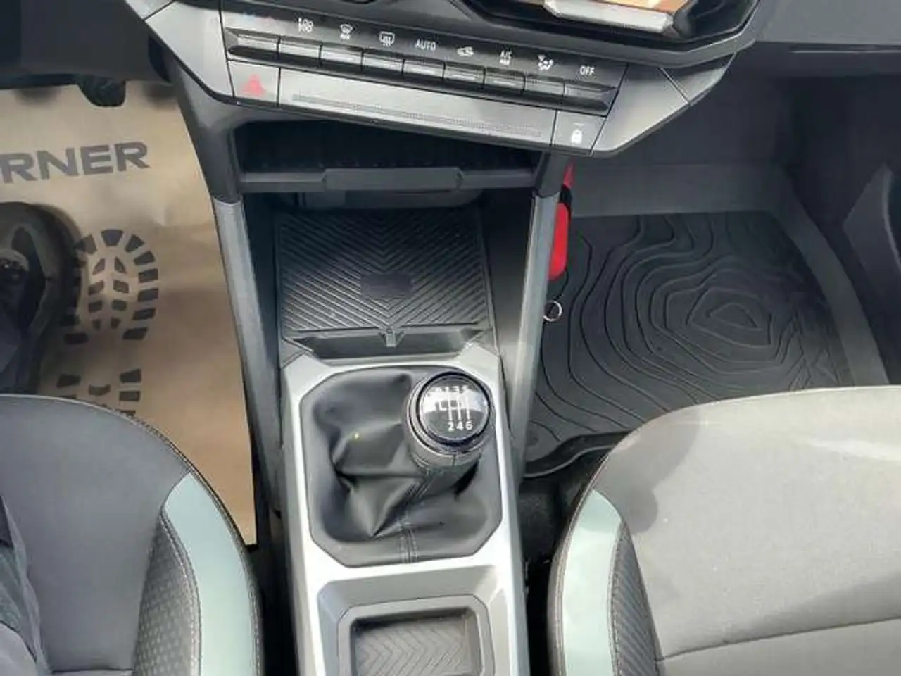 Dacia Duster — photo 24