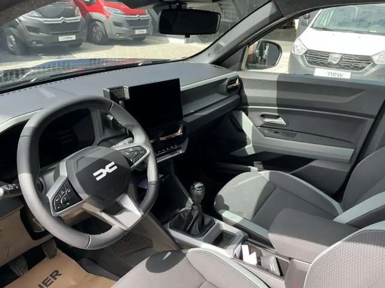 Dacia Duster — photo 14