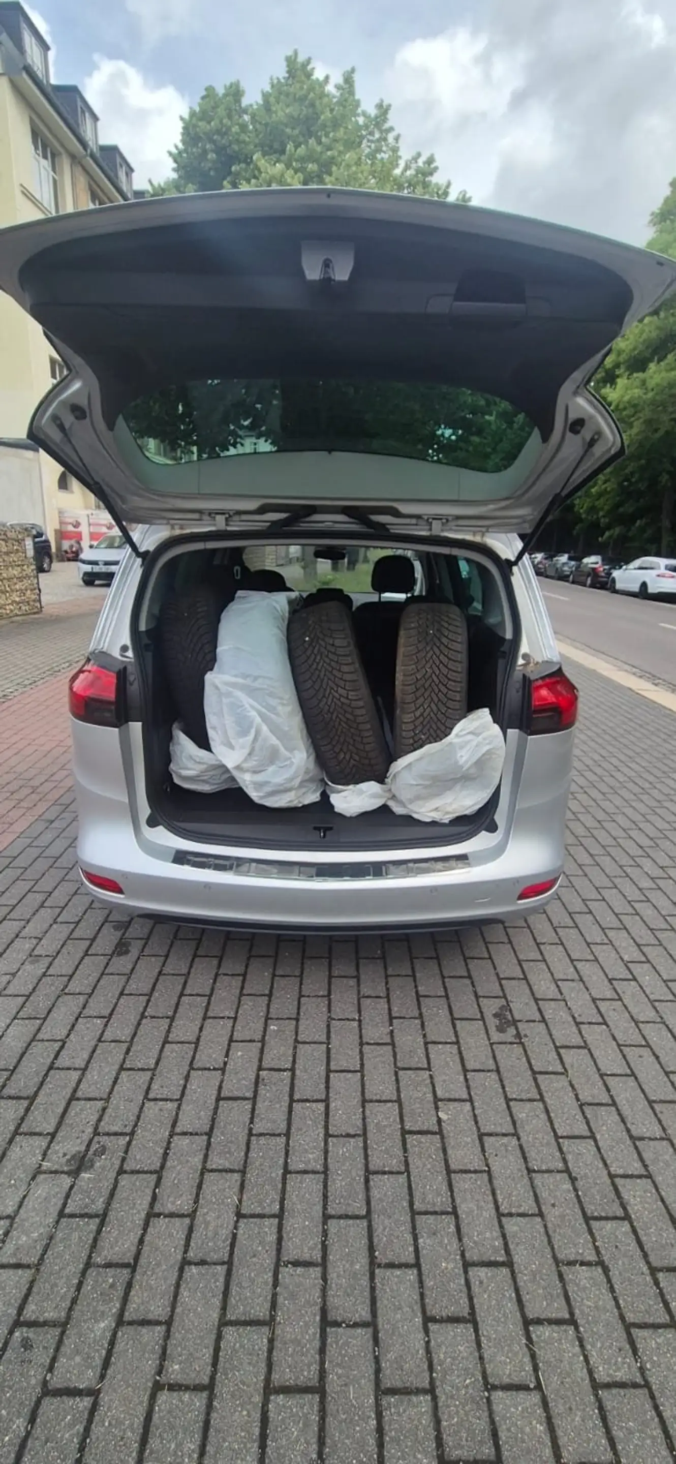 Opel Zafira Tourer Active — photo 11