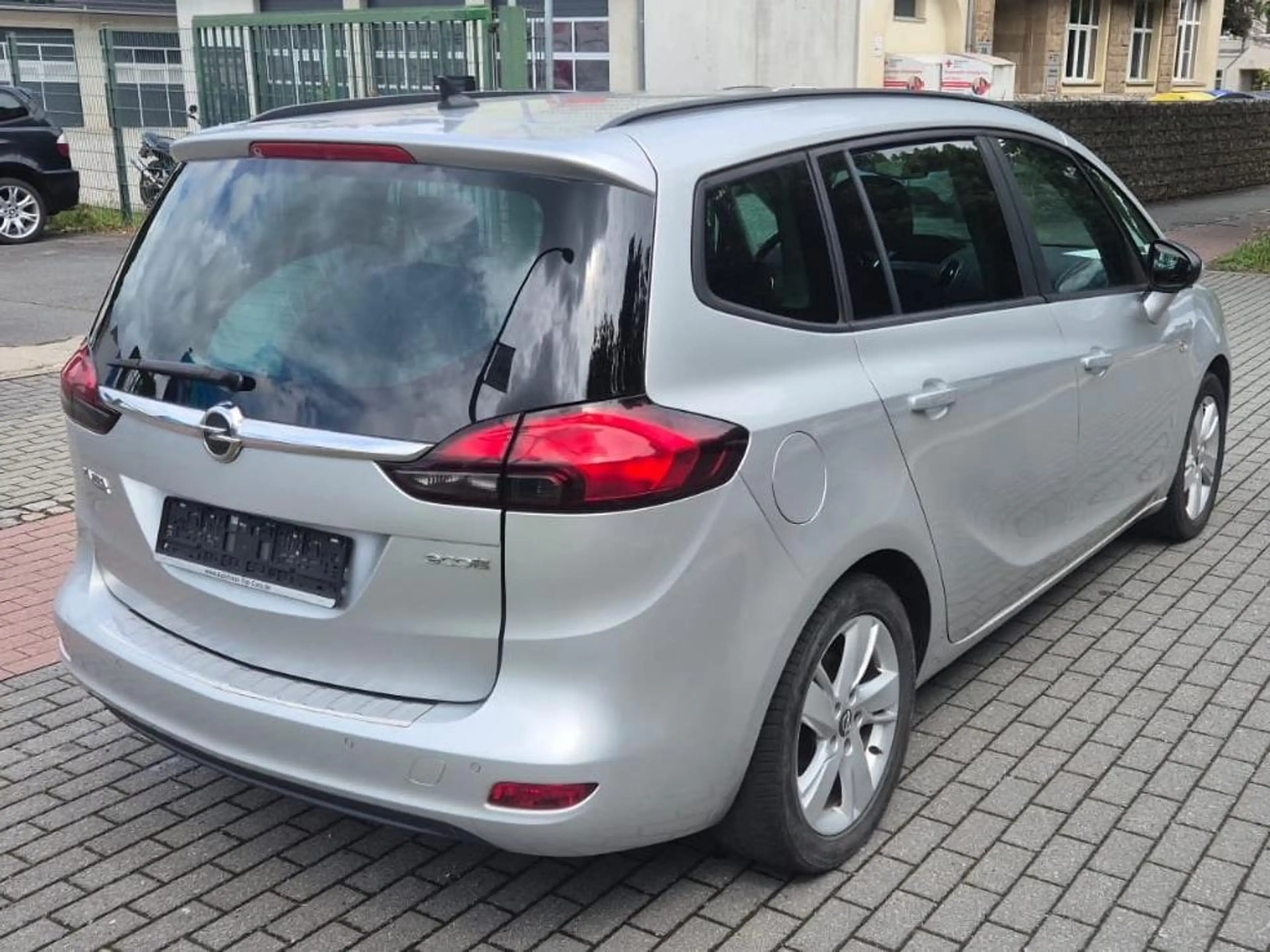 Opel Zafira Tourer Active — photo 7