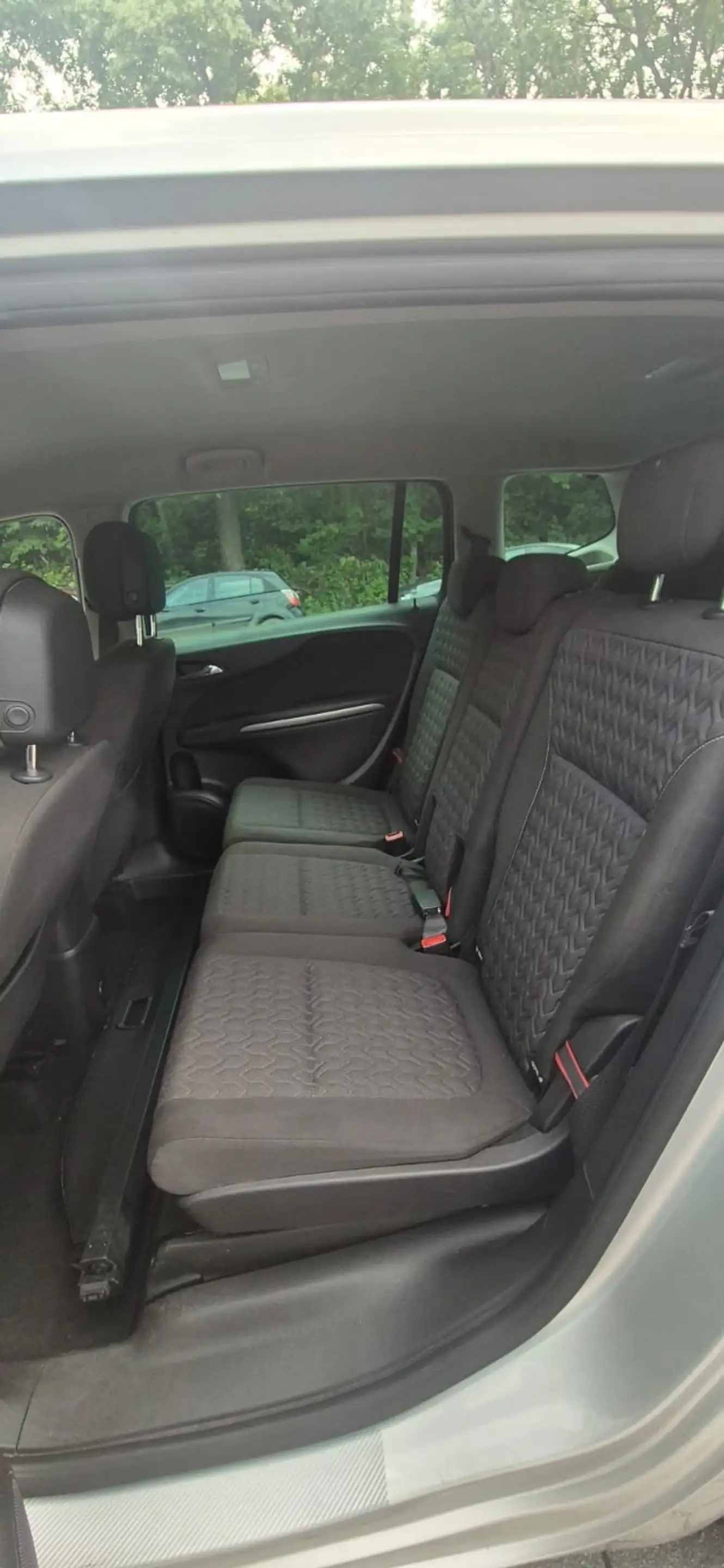 Opel Zafira Tourer Active — photo 10