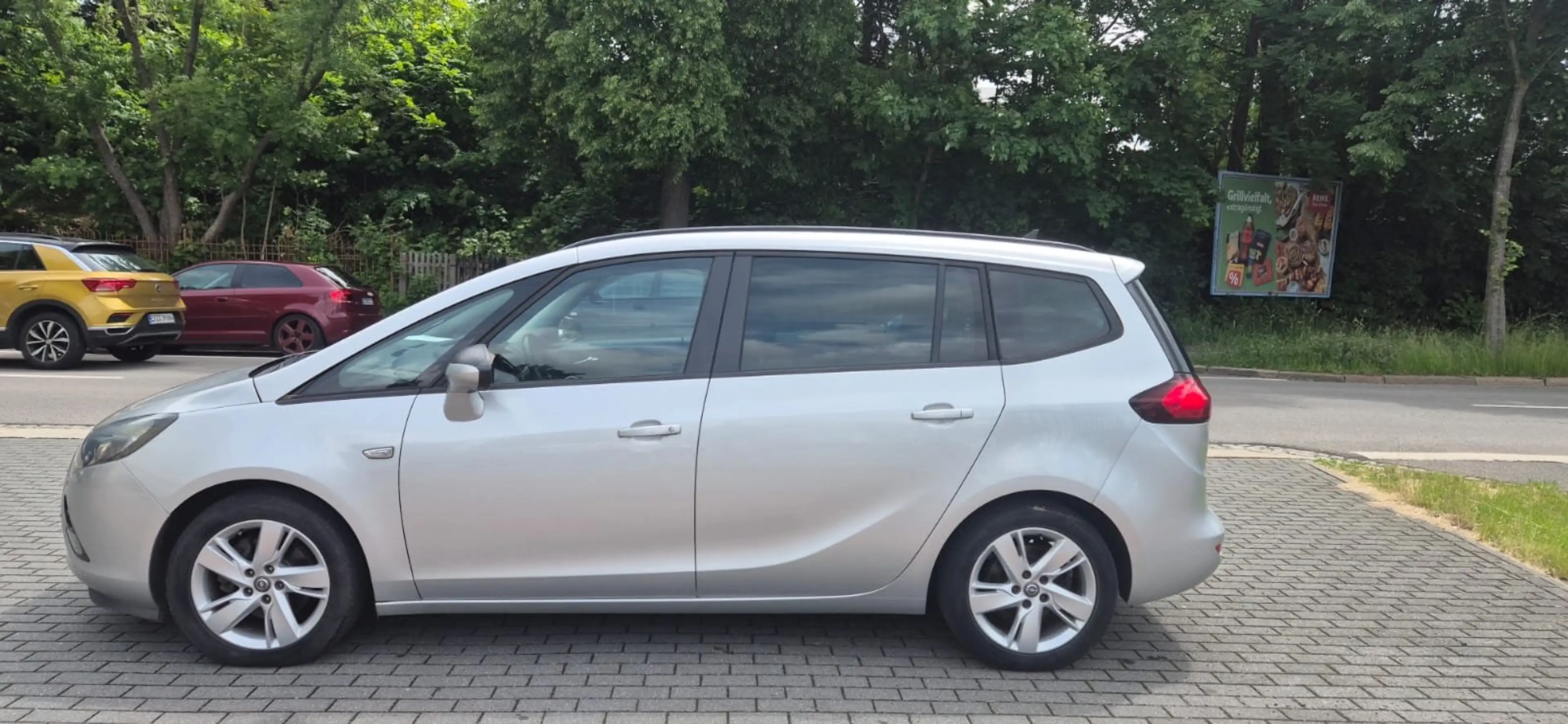 Opel Zafira Tourer Active — photo 4