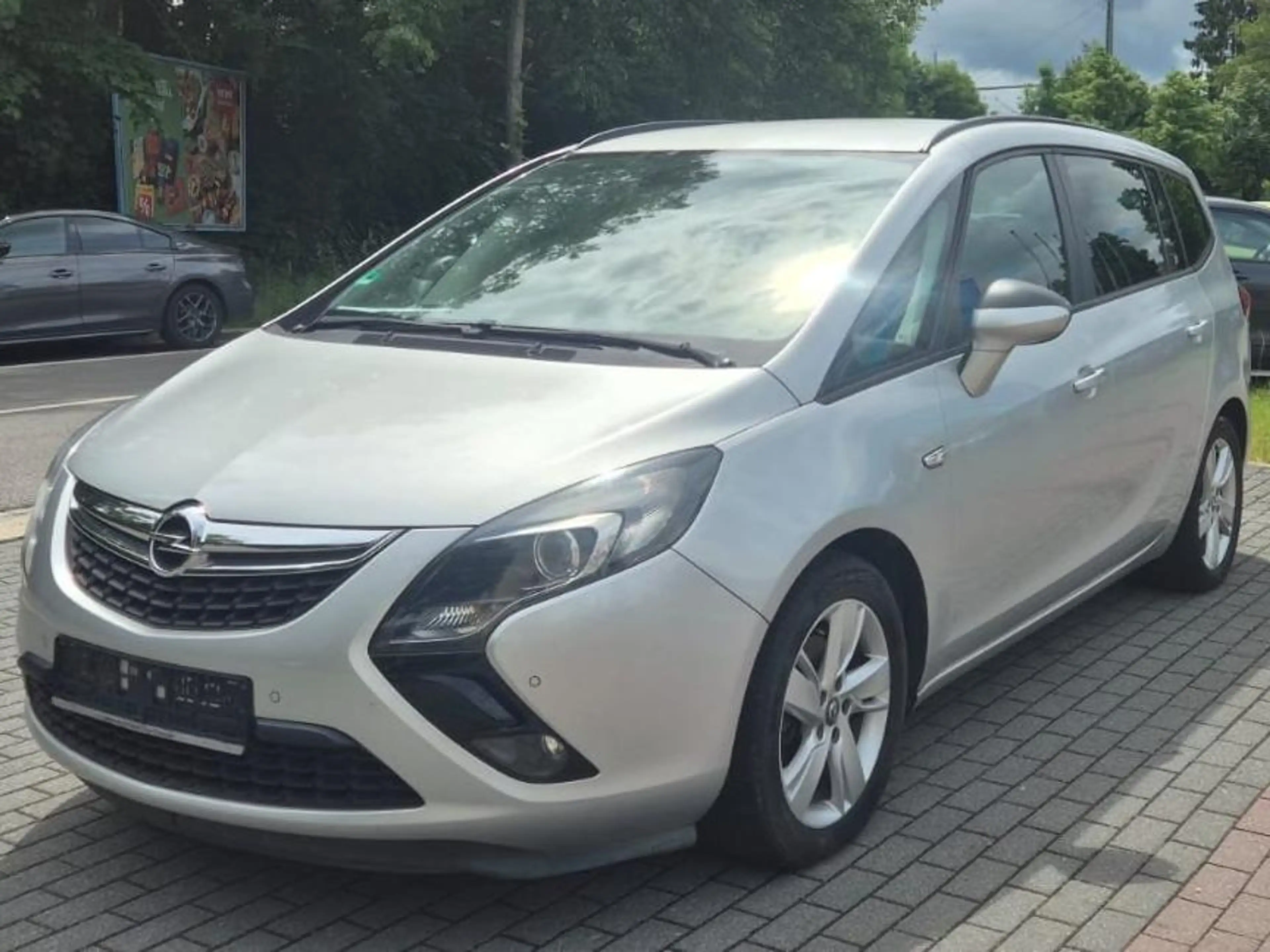 Opel Zafira Tourer Active — photo 3