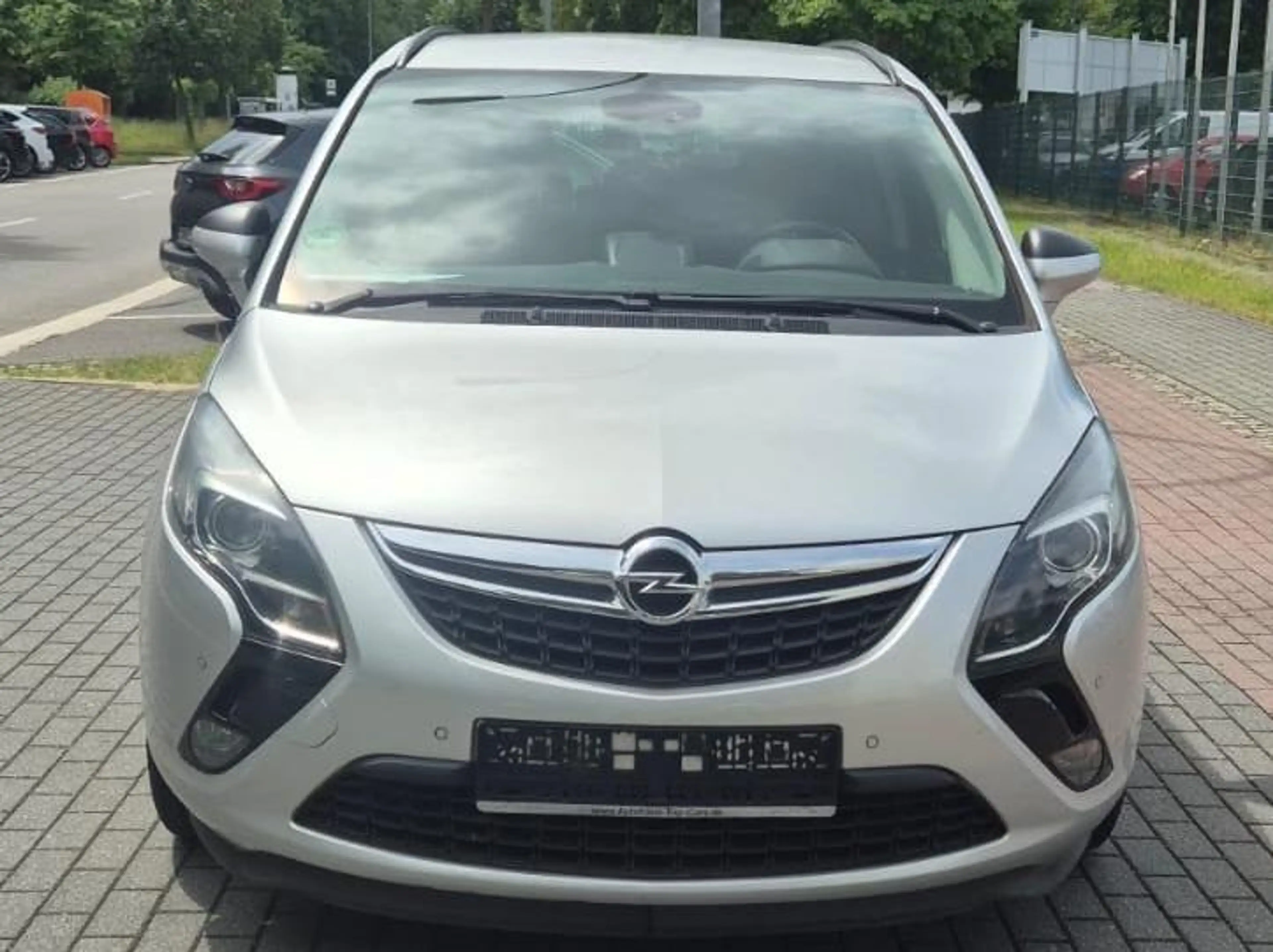 Opel Zafira Tourer Active — photo 2
